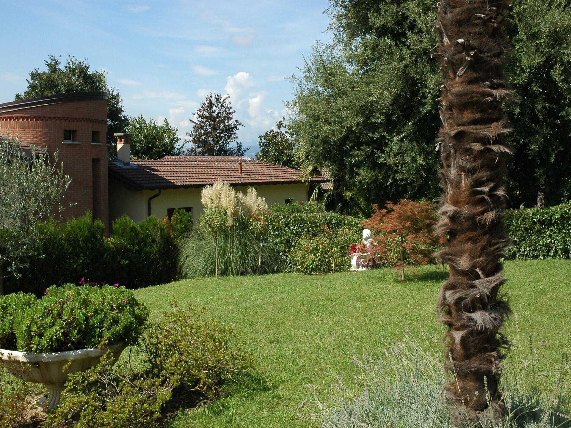 Bosrijke villa met tuin bij het Meer van Varese - foto 40