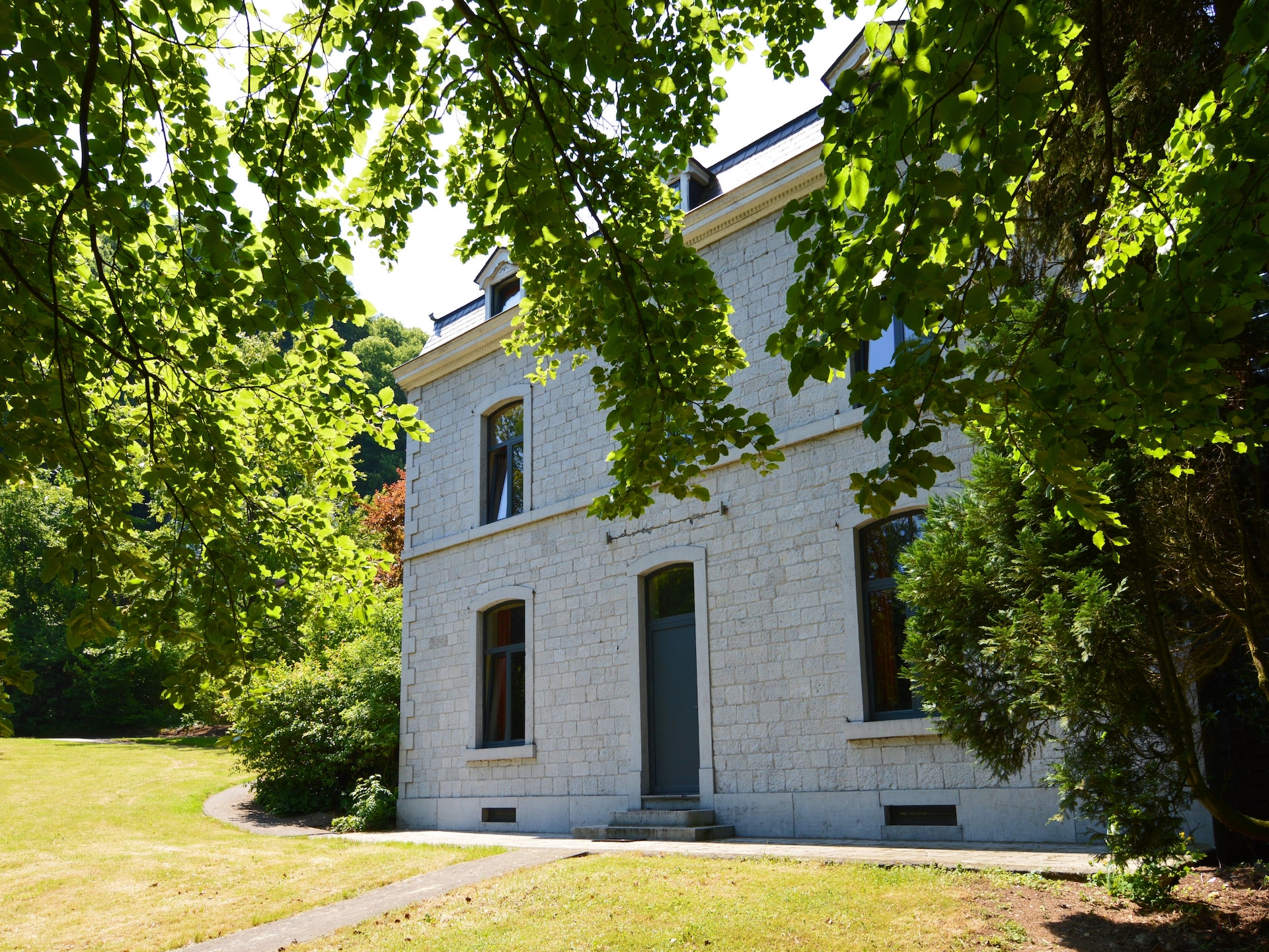 15-persoons vakantiehuis Manoir Cardon in het centrum van Durbuy - foto 1