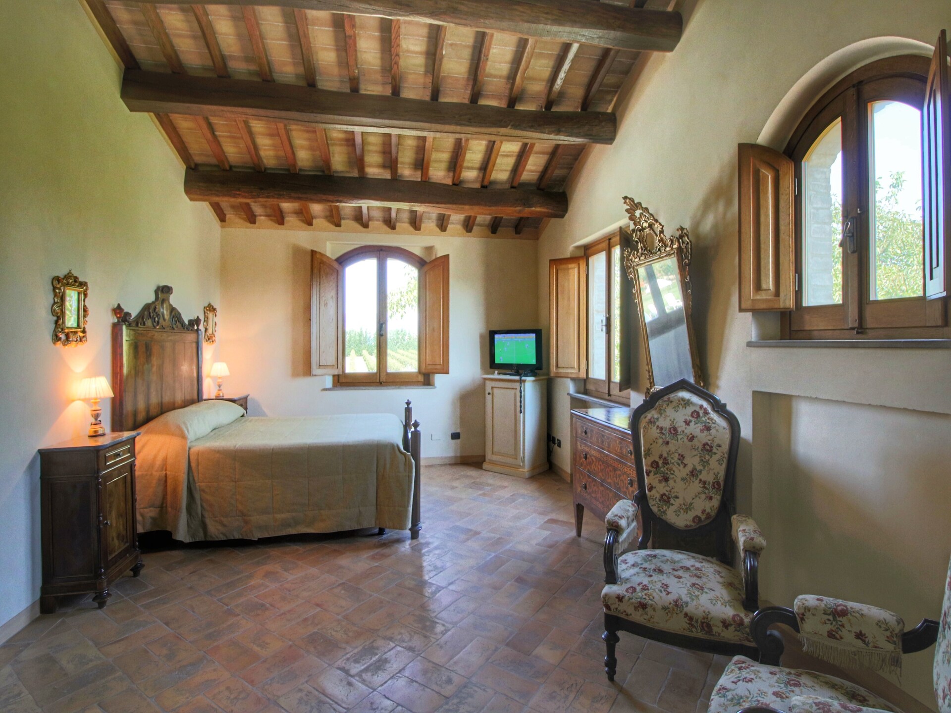 Landhuis Villa Angeli met privézwembad en uitzicht op Assisi - foto 14