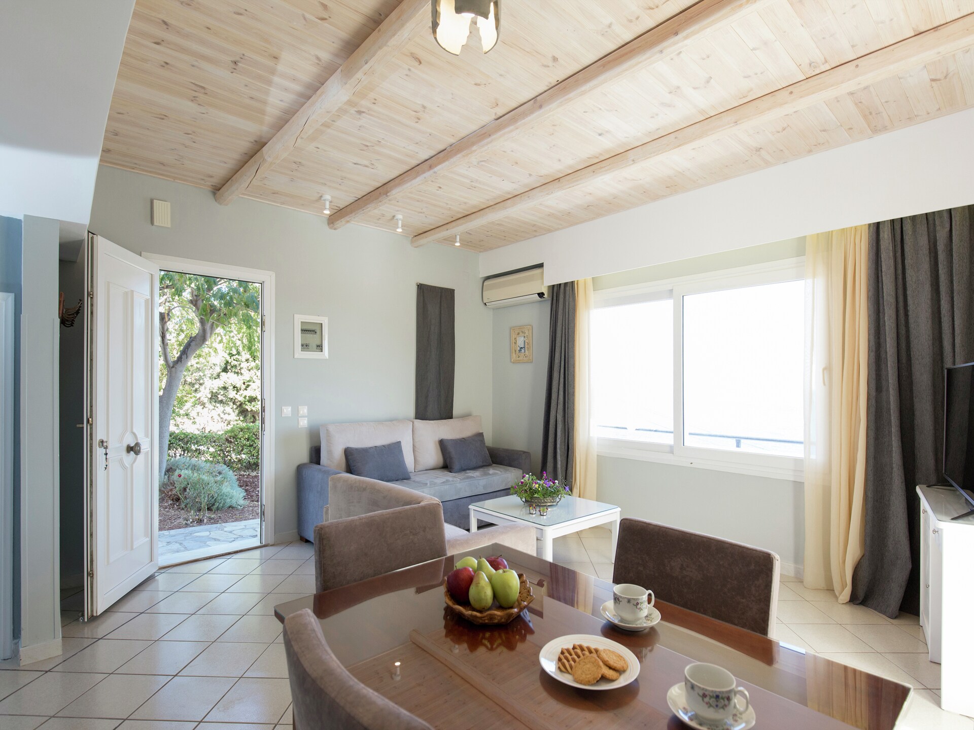 Villa Vasiliki: vrijstaand bosverblijf met privézwembad op 300m van zee - foto 4