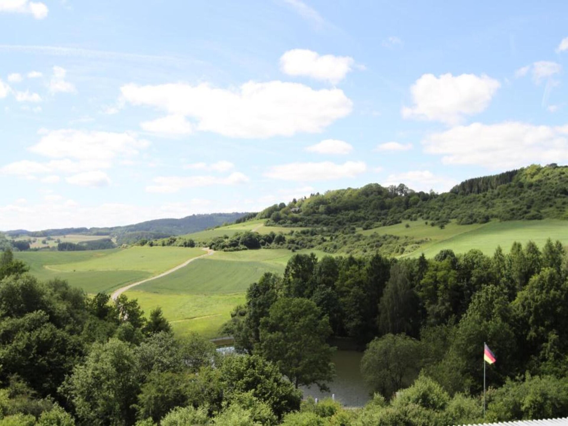 Rustiek appartement met panoramisch uitzicht op de Kyllvallei in Wilsecker - foto 26