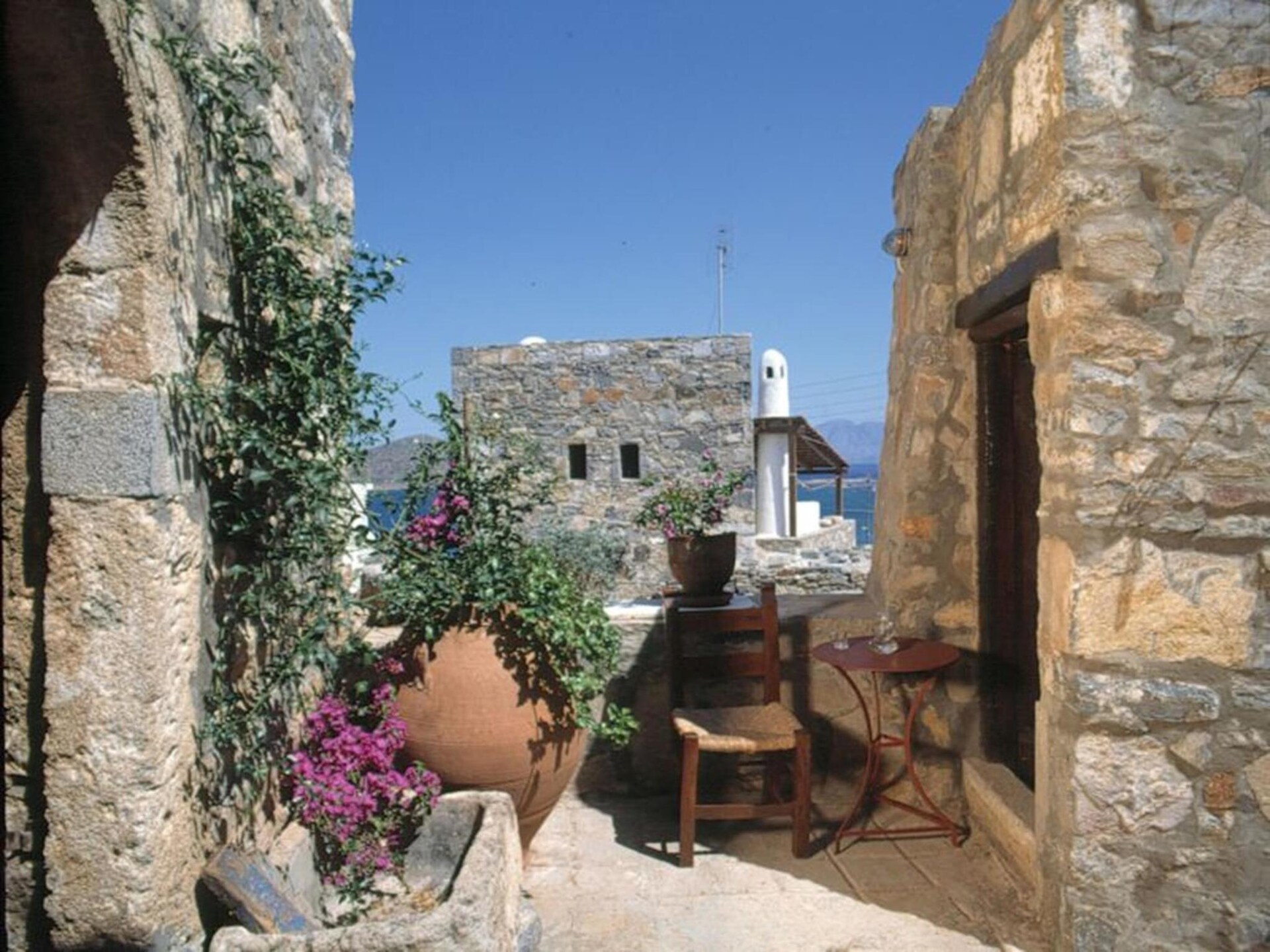 Authentiek stenen appartement met uitzicht op zee in Elounda, Kreta - foto 17