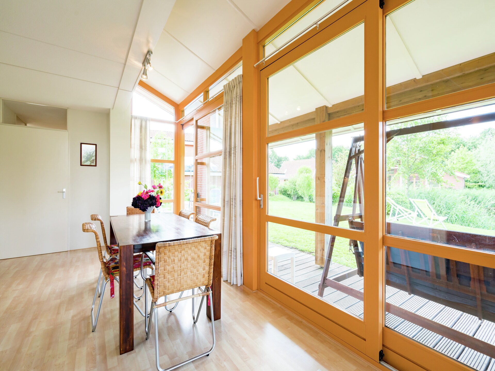 Flevohuis: Luxe villa aan het Veluwemeer in Biddinghuizen - foto 12