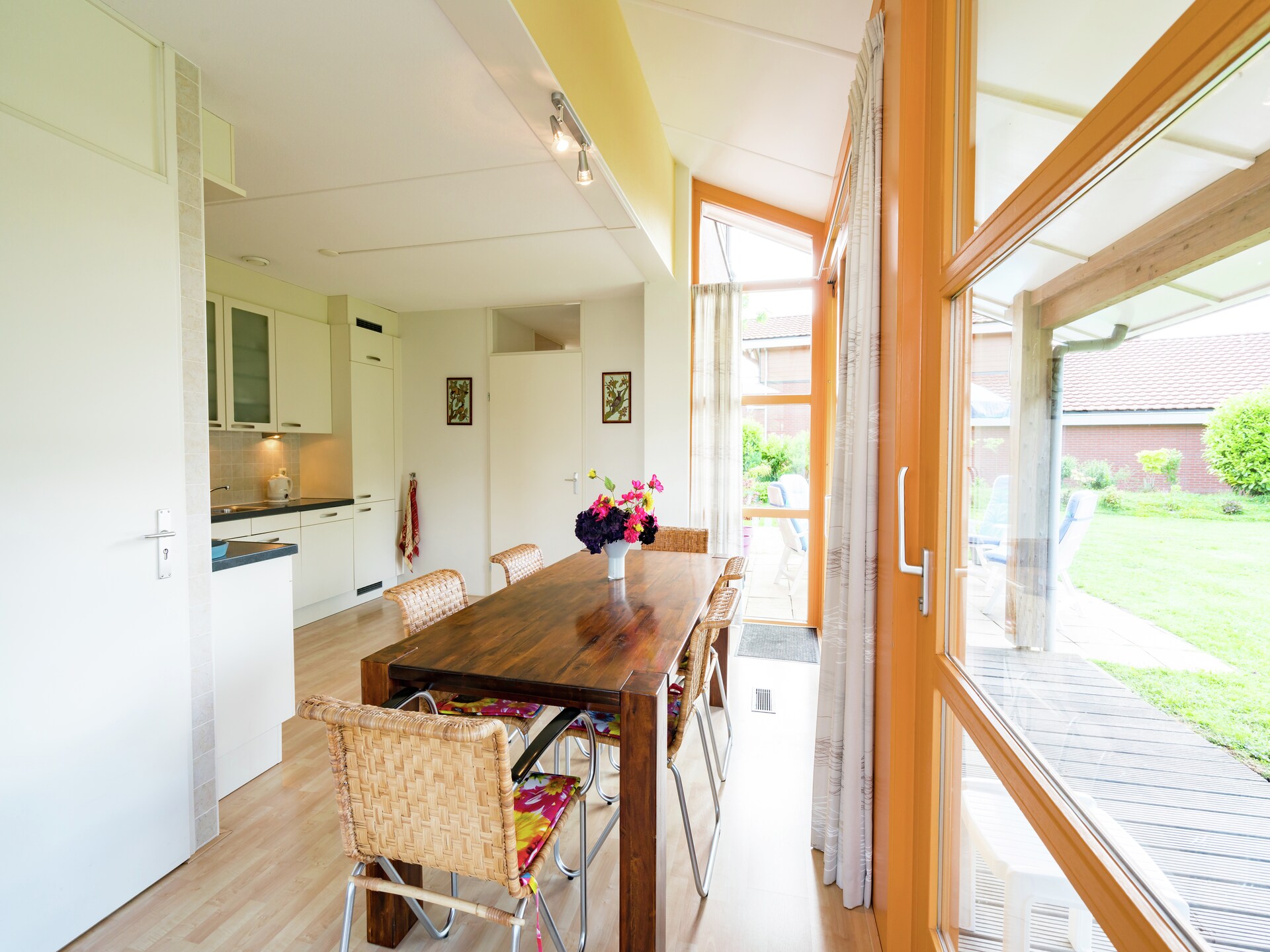 Flevohuis: Luxe villa aan het Veluwemeer in Biddinghuizen - foto 3