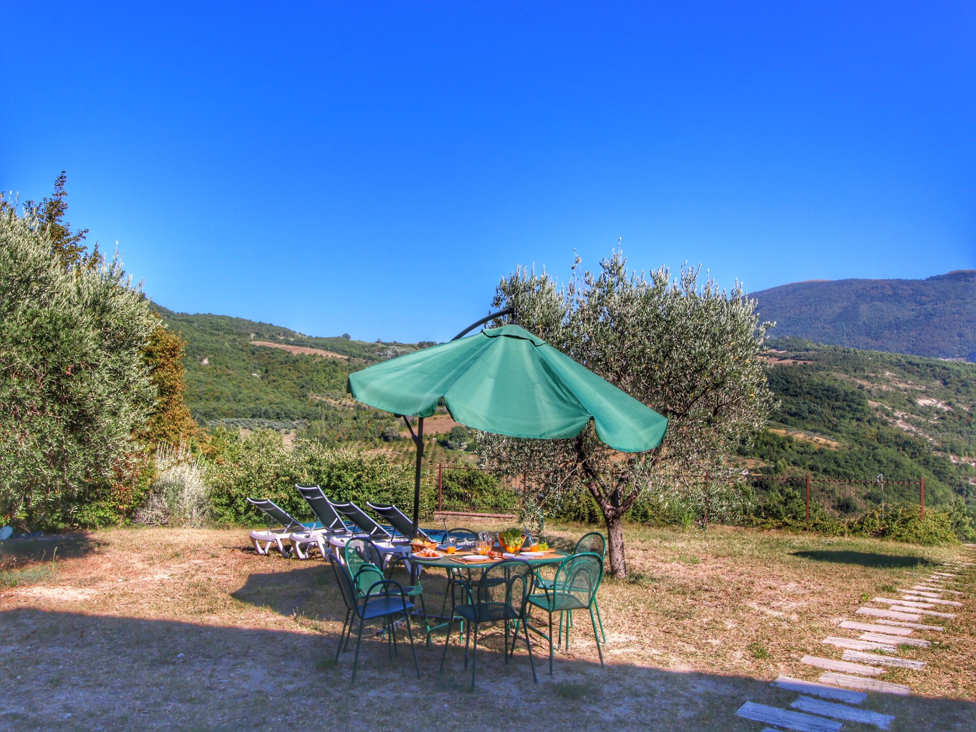 Villa Fata Morgana: rustig vakantiehuis met zwembad nabij Assisi, Umbrië - foto 31
