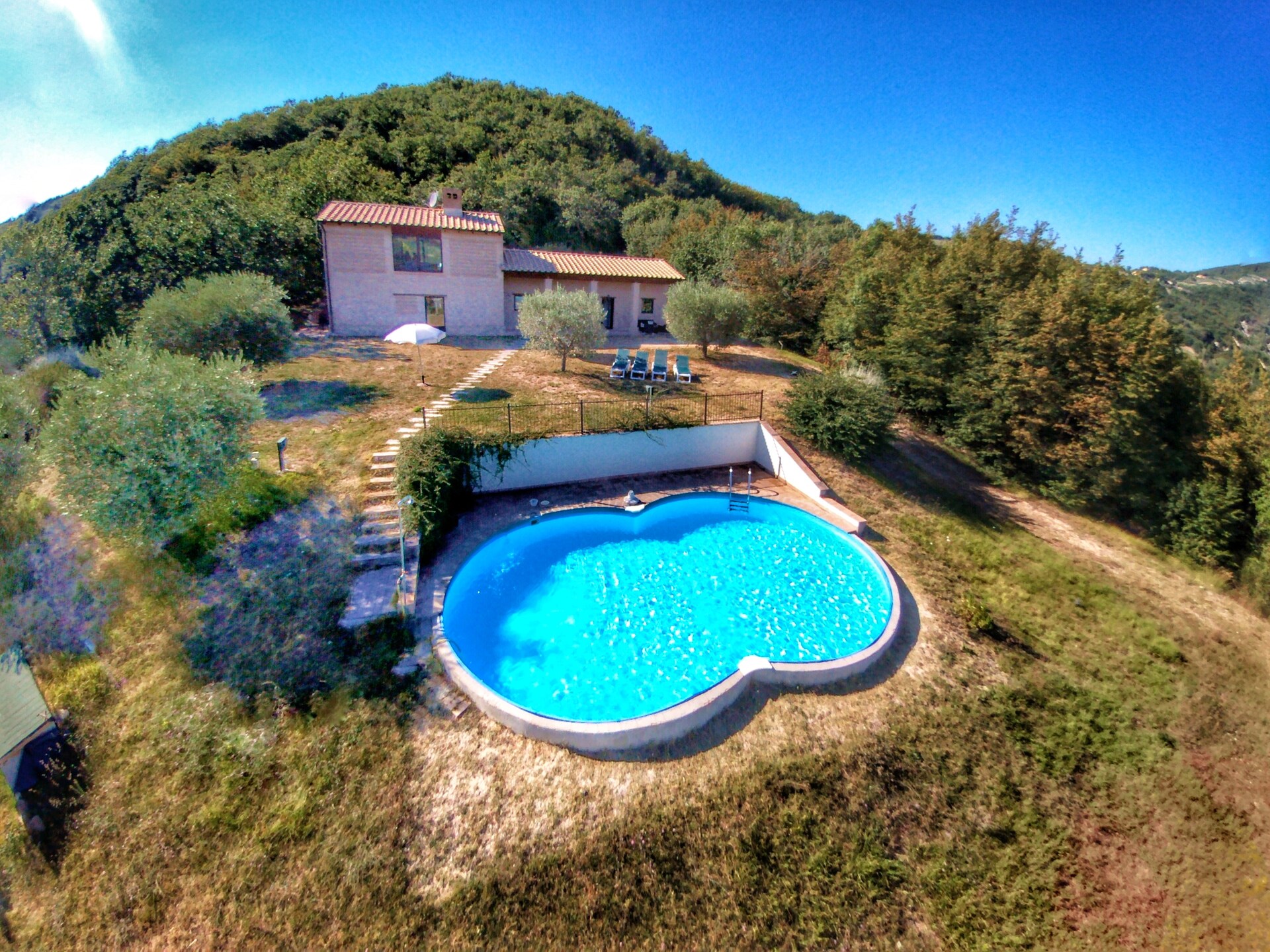 Villa Fata Morgana: rustig vakantiehuis met zwembad nabij Assisi, Umbrië - foto 7