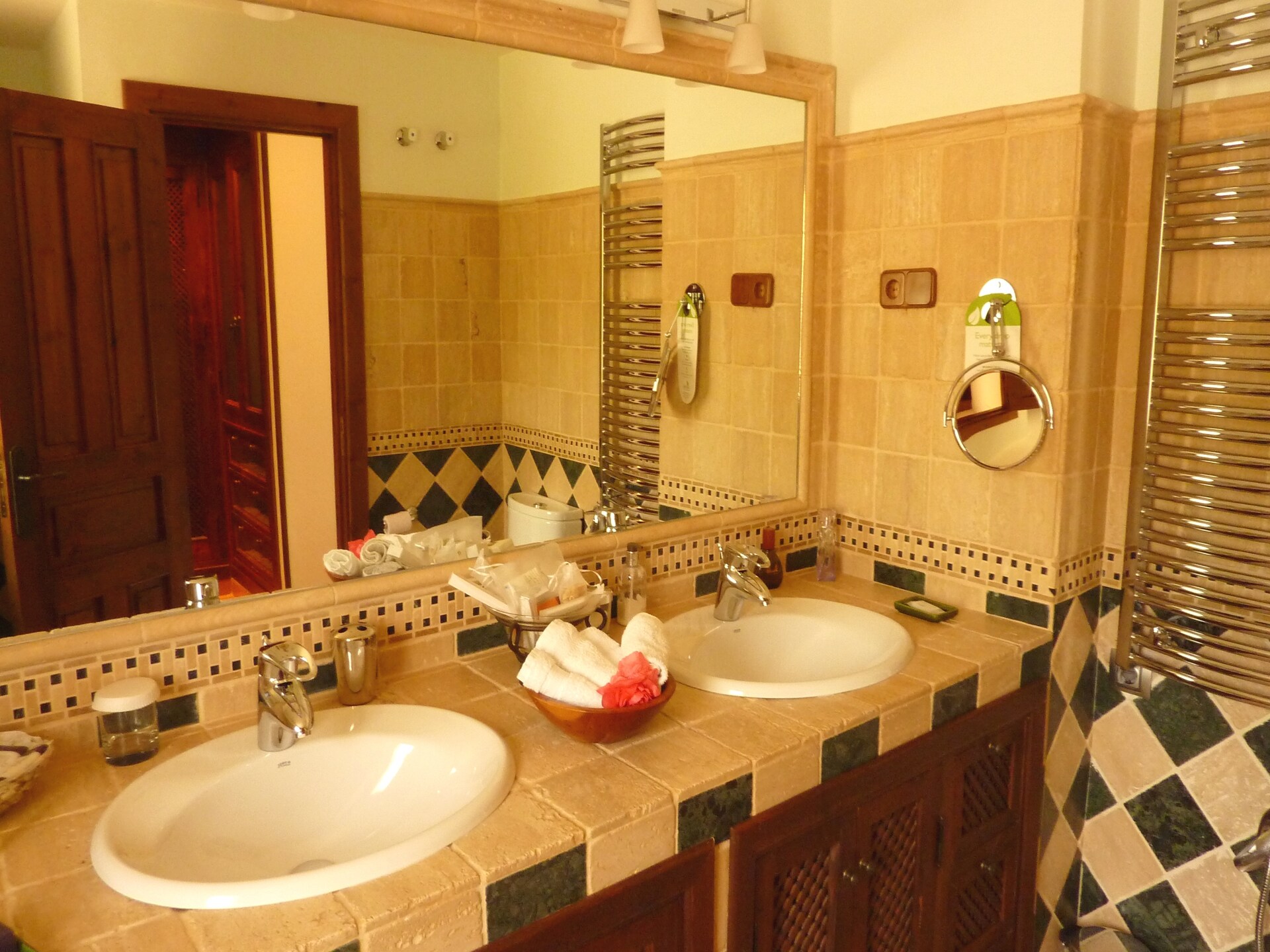 Luxe bosvilla met sauna, jacuzzi en padelbaan in Andalusisch natuurgebied - foto 16
