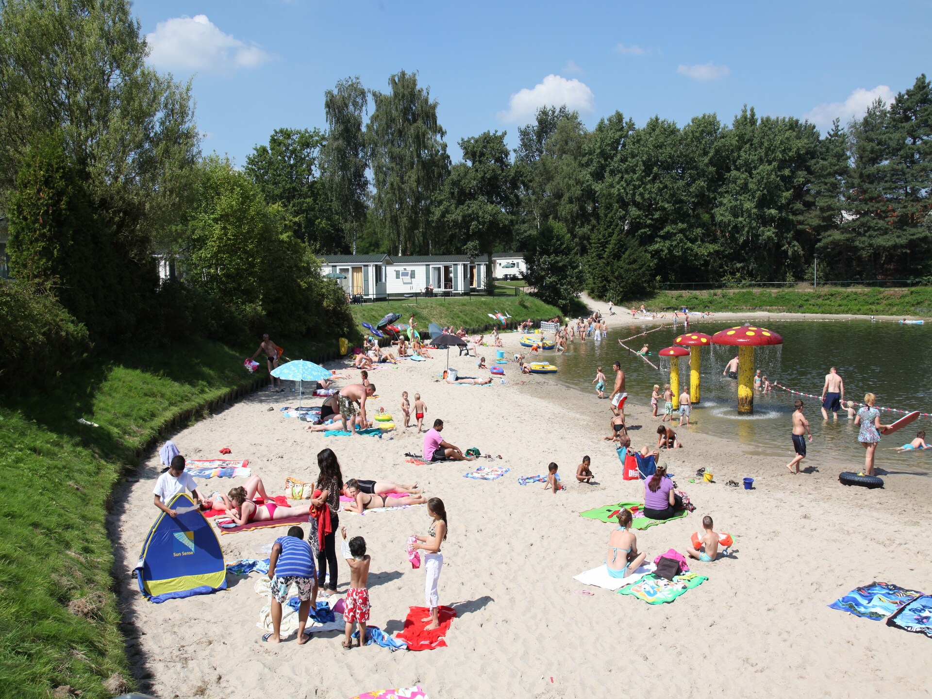 Huisdiervriendelijk chalet in groen Limburg – Resort Arcen 6 - foto 14