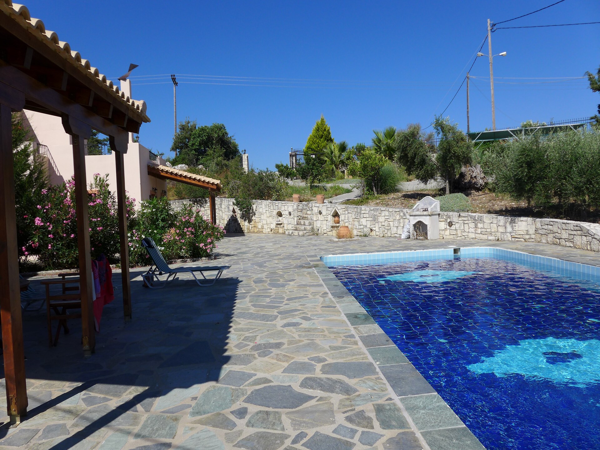 Villa Olga: authentieke rust met privézwembad in hartje Kreta - foto 7