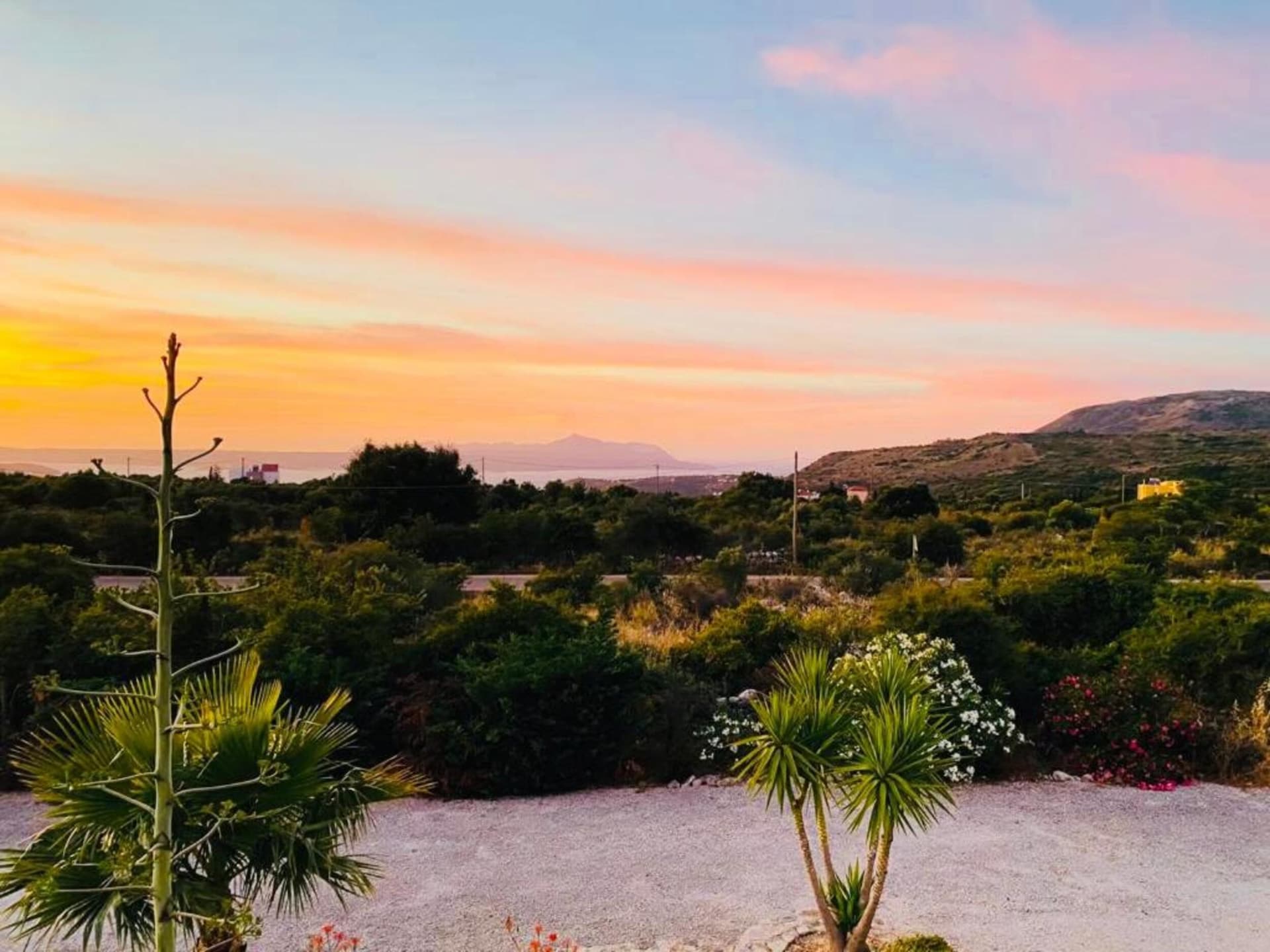 Villa Olga: authentieke rust met privézwembad in hartje Kreta - foto 21