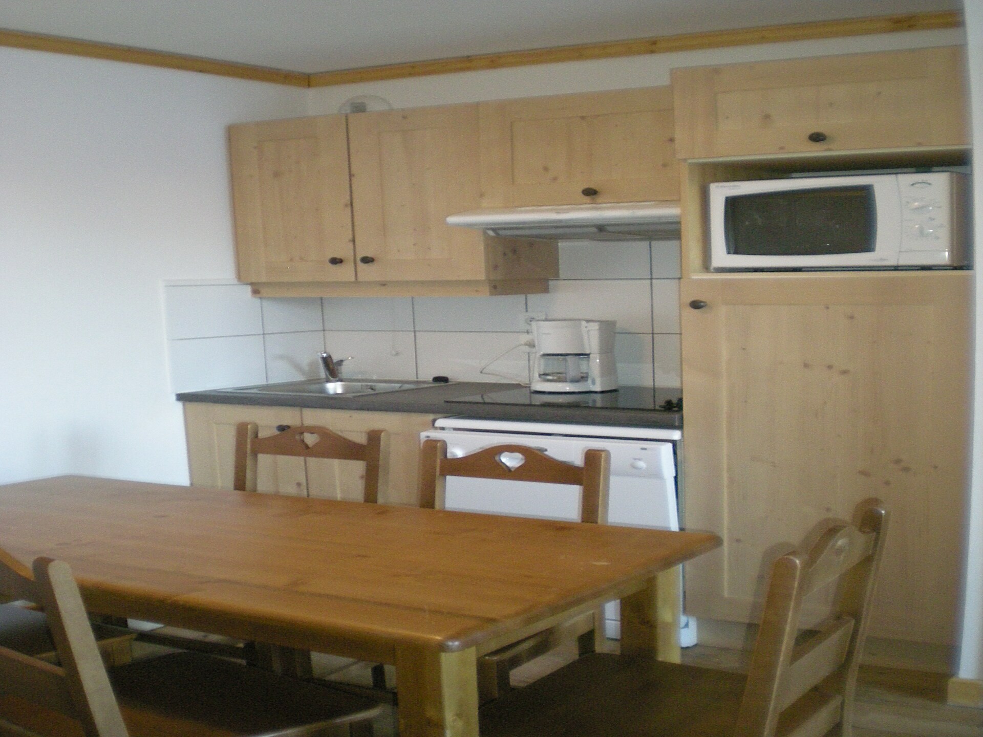 Ruim 8-persoons appartement met zwembad en sauna in Notre Dame de Bellecombe - foto 4