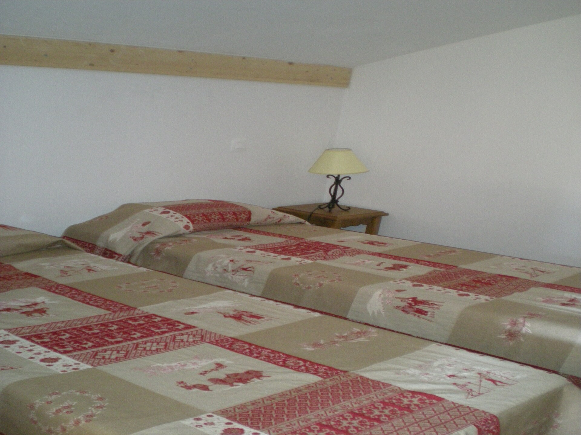 Ruim 8-persoons appartement met zwembad en sauna in Notre Dame de Bellecombe - foto 8