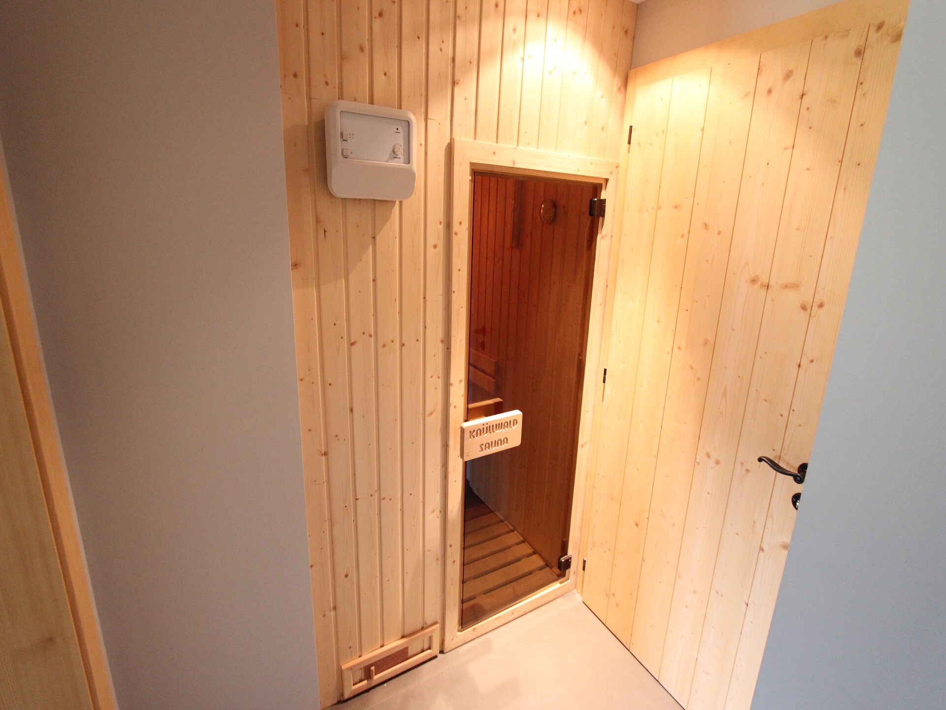 Vrijstaand chalet in het bos aan de skipiste met sauna - foto 32