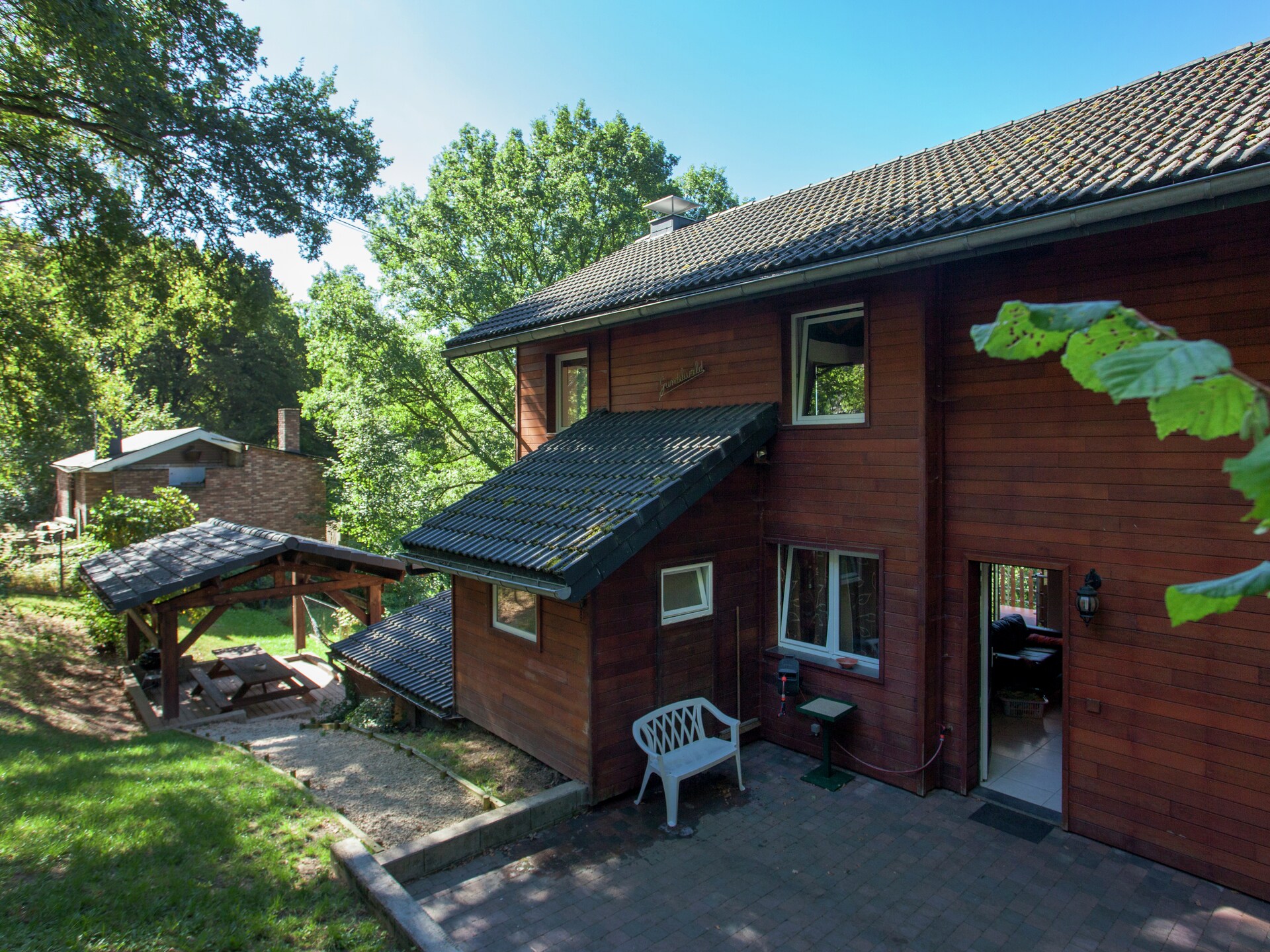 Ruim chalet voor 6 in de bossen van Aywaille met privétuin - foto 2