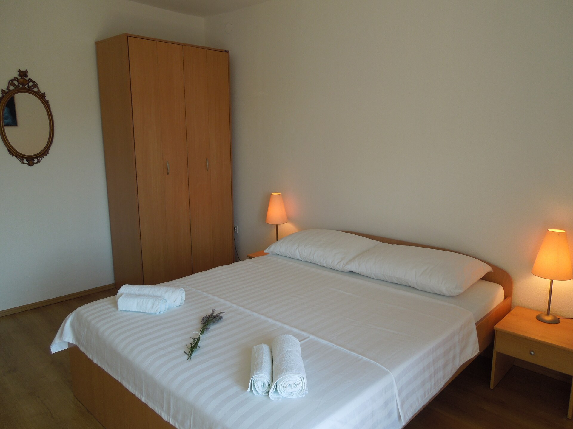 Ruim appartement aan de bosrand in Knin, vlakbij het centrum - foto 19