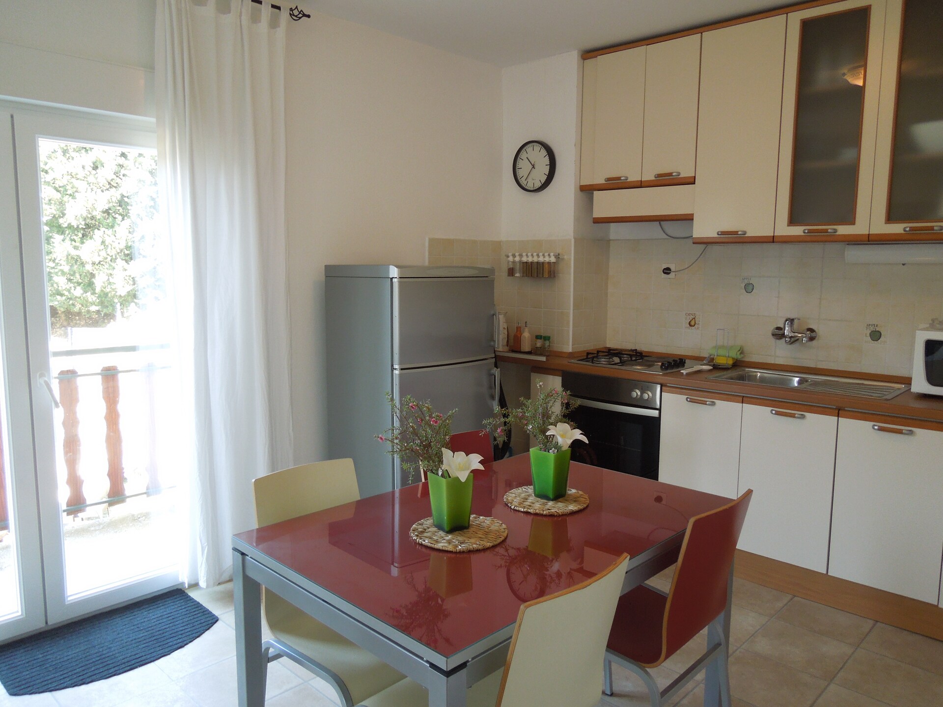 Ruim appartement aan de bosrand in Knin, vlakbij het centrum - foto 15
