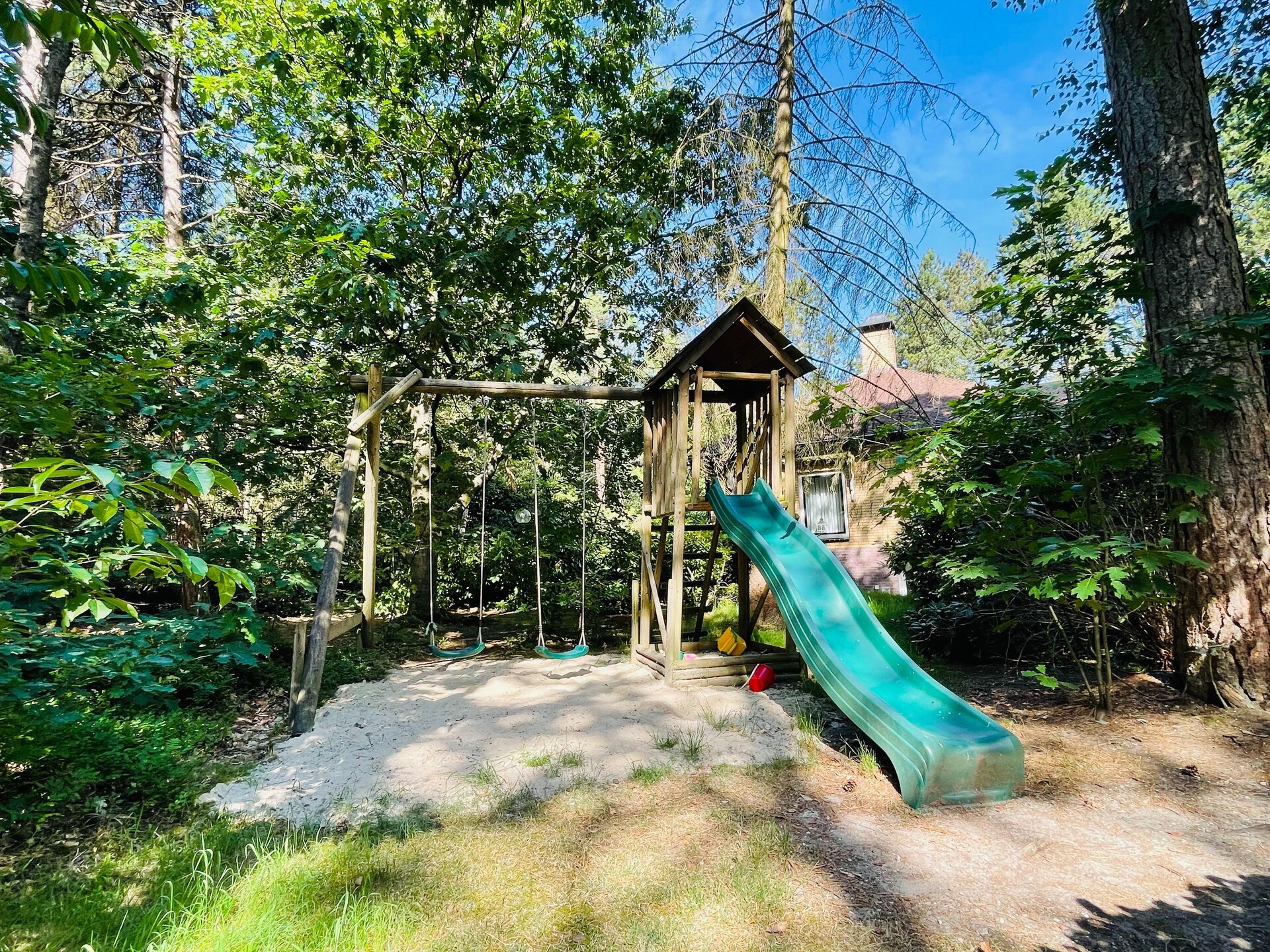 De Grove Den: Ruime groepsvilla aan Veluwemeer met campingfaciliteiten - foto 25