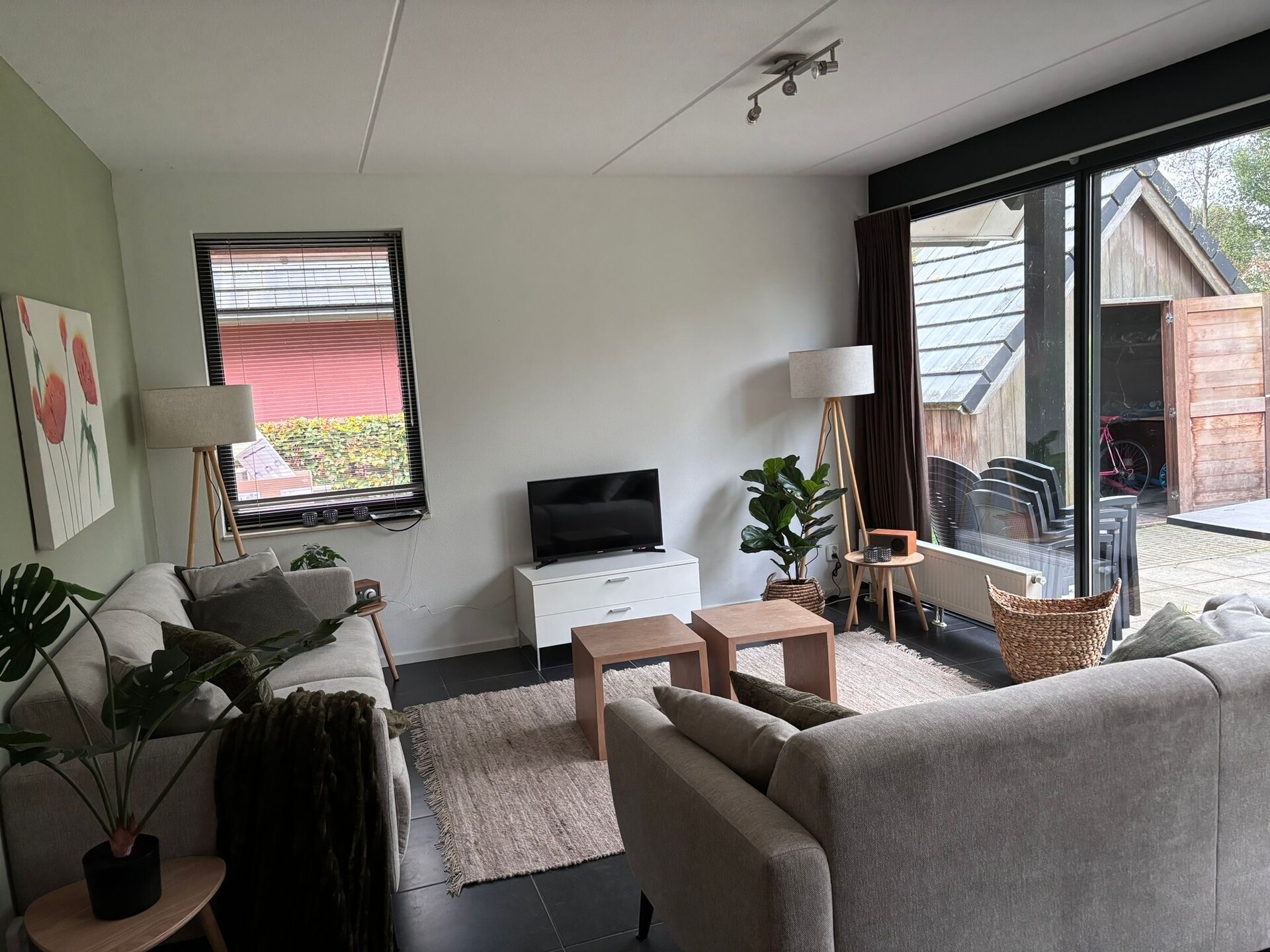 Huize Lewis: Modern vakantiehuis aan het Slotermeer met privé aanlegsteiger - foto 2
