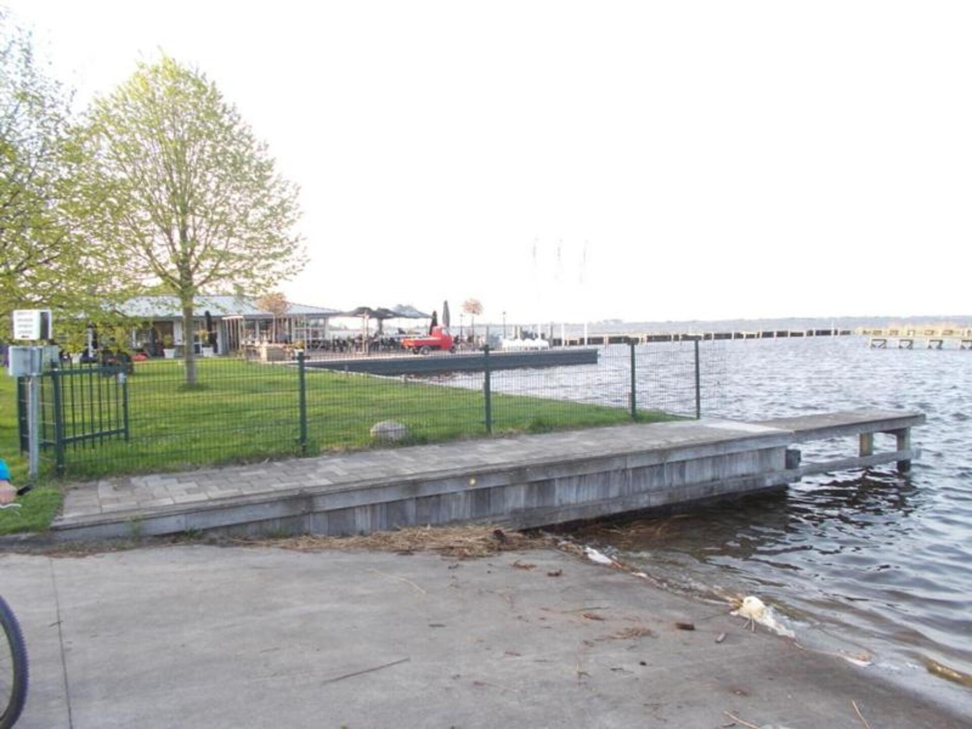 Huize Lewis: Modern vakantiehuis aan het Slotermeer met privé aanlegsteiger - foto 32