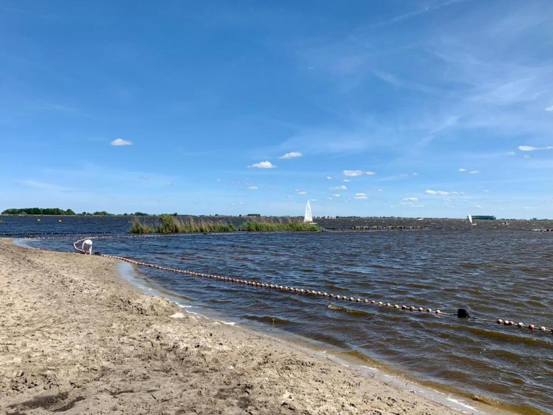Huize Lewis: Modern vakantiehuis aan het Slotermeer met privé aanlegsteiger - foto 24