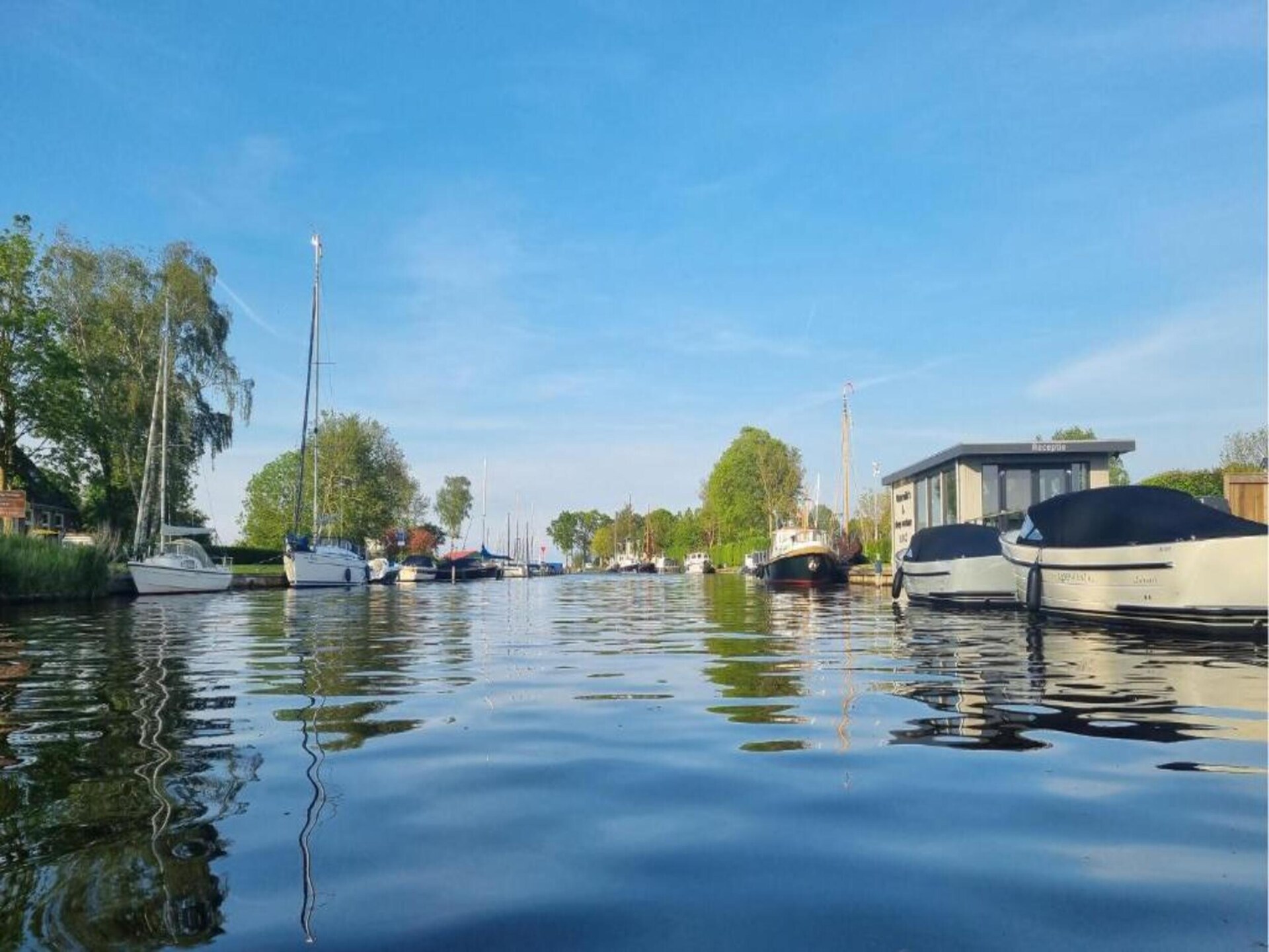 Huize Lewis: Modern vakantiehuis aan het Slotermeer met privé aanlegsteiger - foto 33