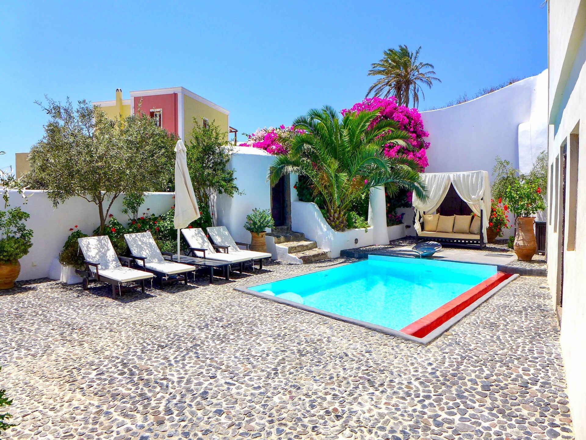Authentieke villa met privézwembad en buitenkeuken nabij Megalochori, Santorini - foto 2