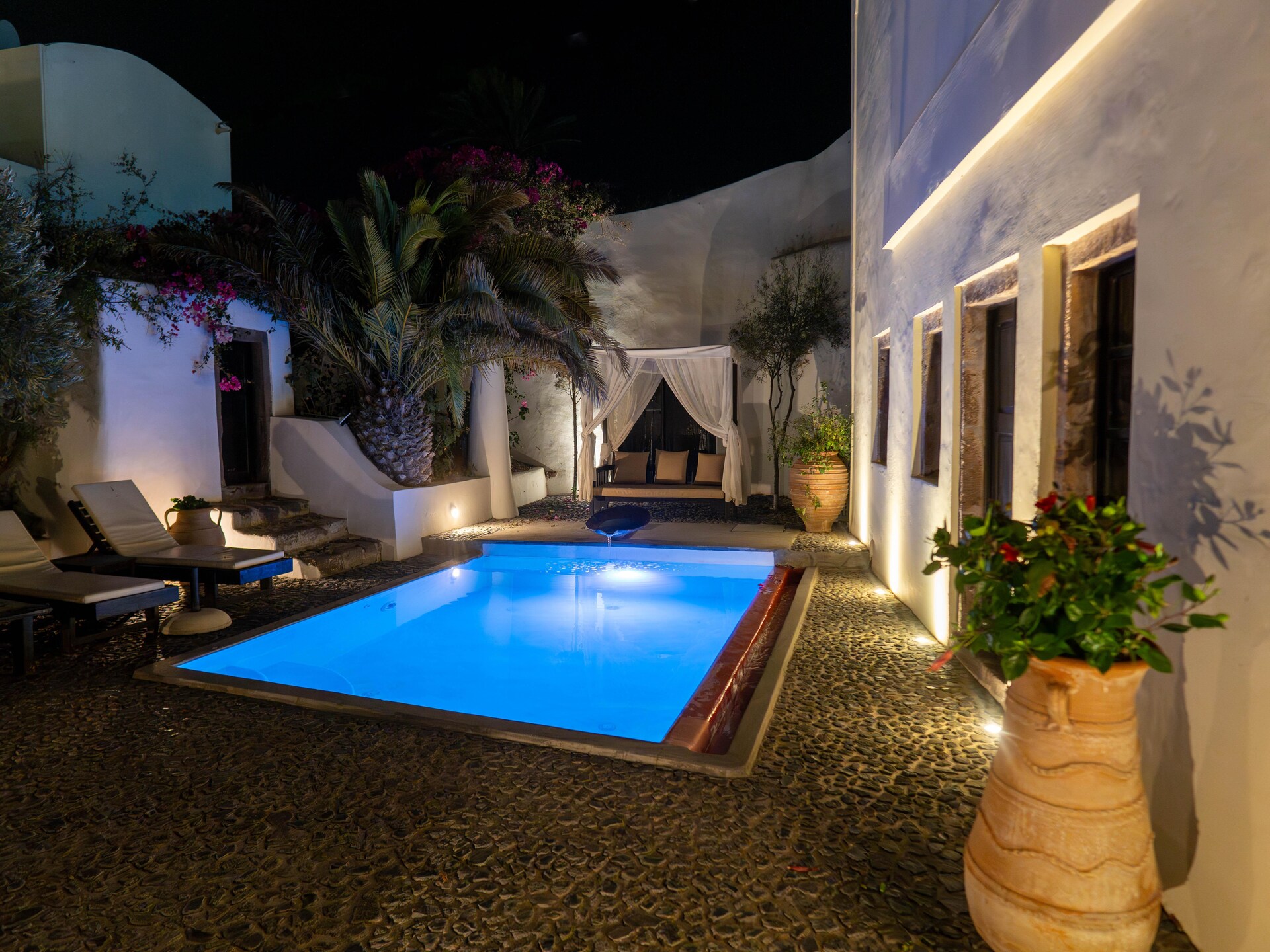 Authentieke villa met privézwembad en buitenkeuken nabij Megalochori, Santorini - foto 16