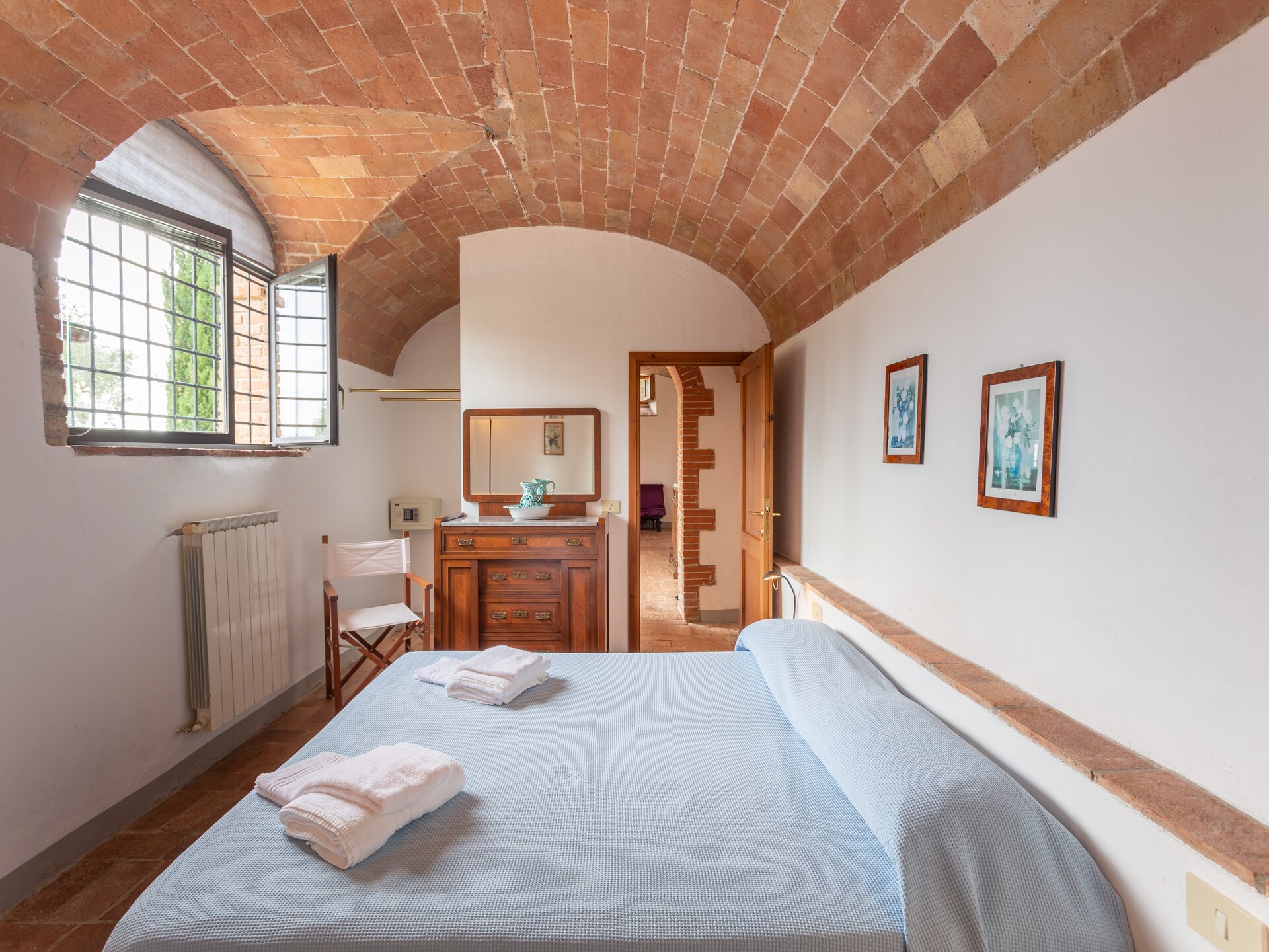 Toscaans landhuis bij Tavarnelle met zwembad, tuin en uitzicht - foto 21