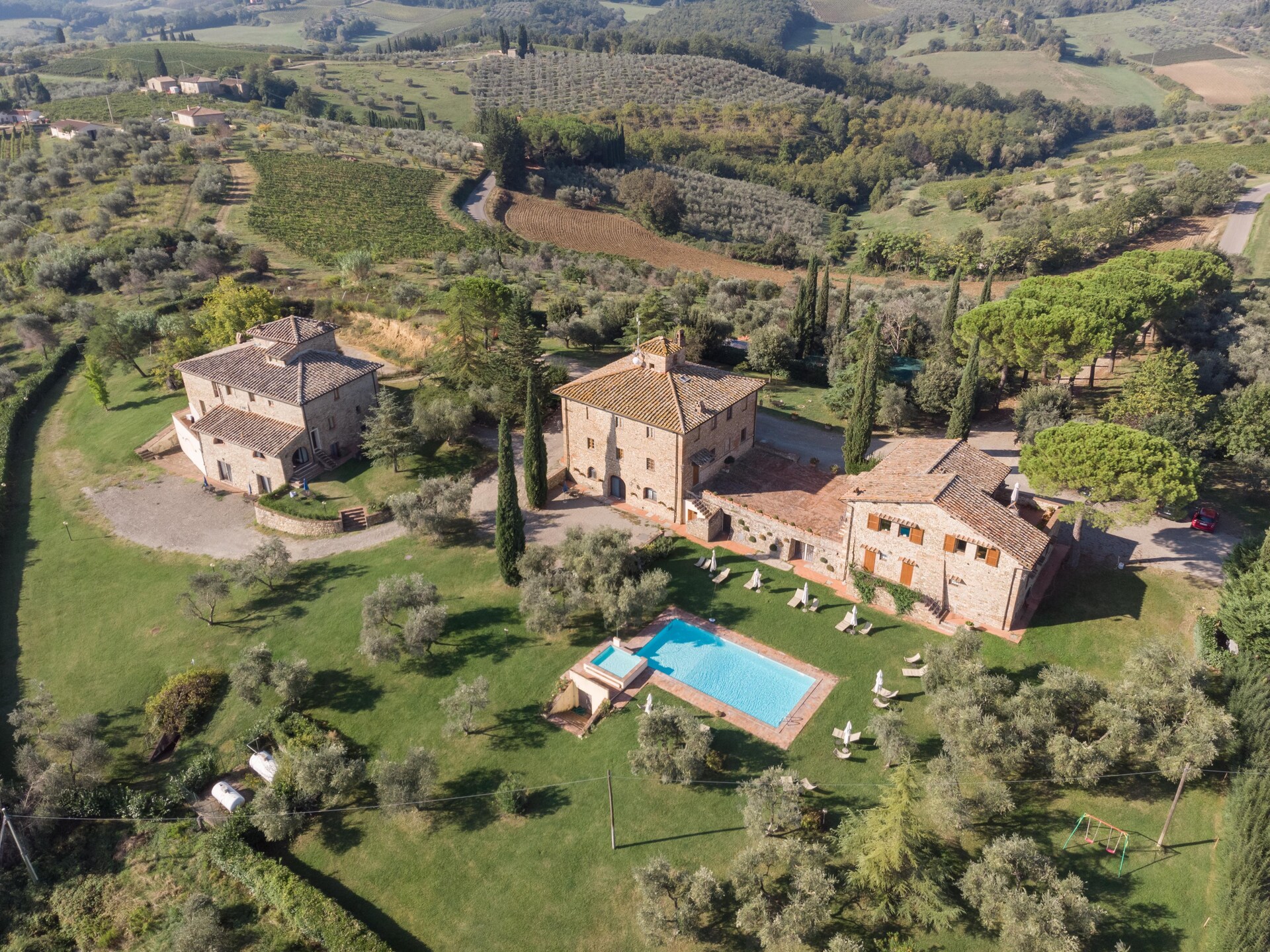 Toscaans landhuis bij Tavarnelle met zwembad, tuin en uitzicht - foto 7