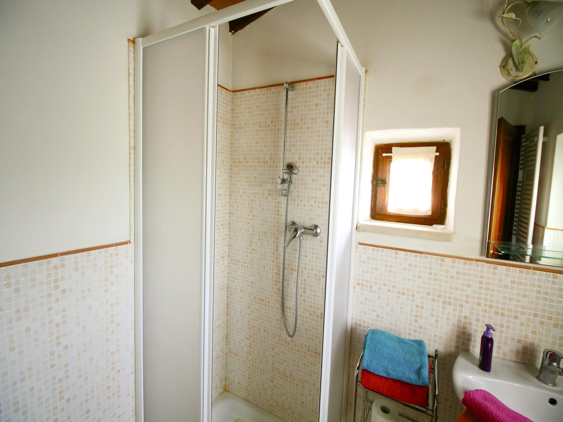 Acqua: Intiem Toscaans landhuis voor 2 bij Asciano met gemeenschappelijk zwembad - foto 27