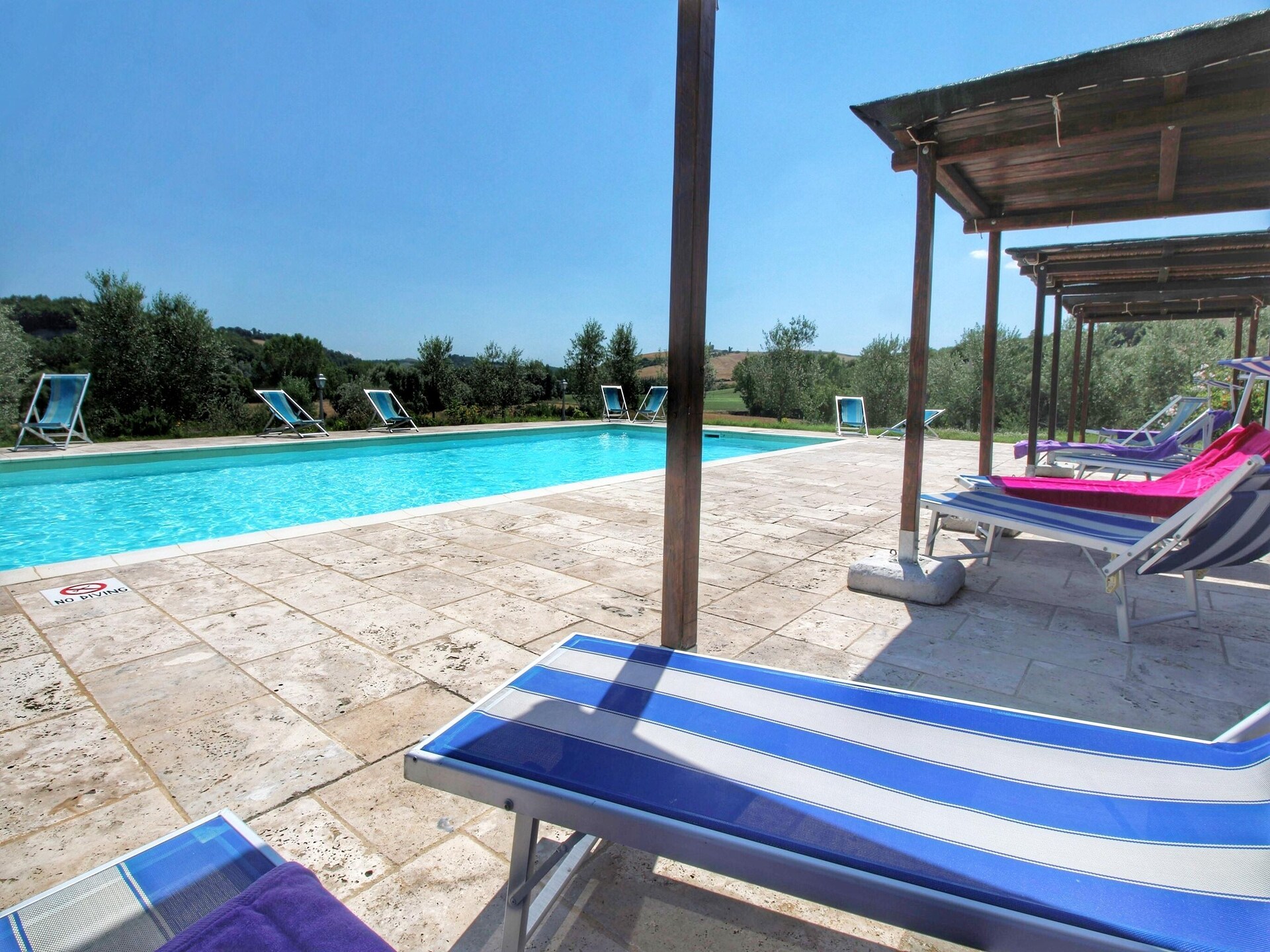 Acqua: Intiem Toscaans landhuis voor 2 bij Asciano met gemeenschappelijk zwembad - foto 15