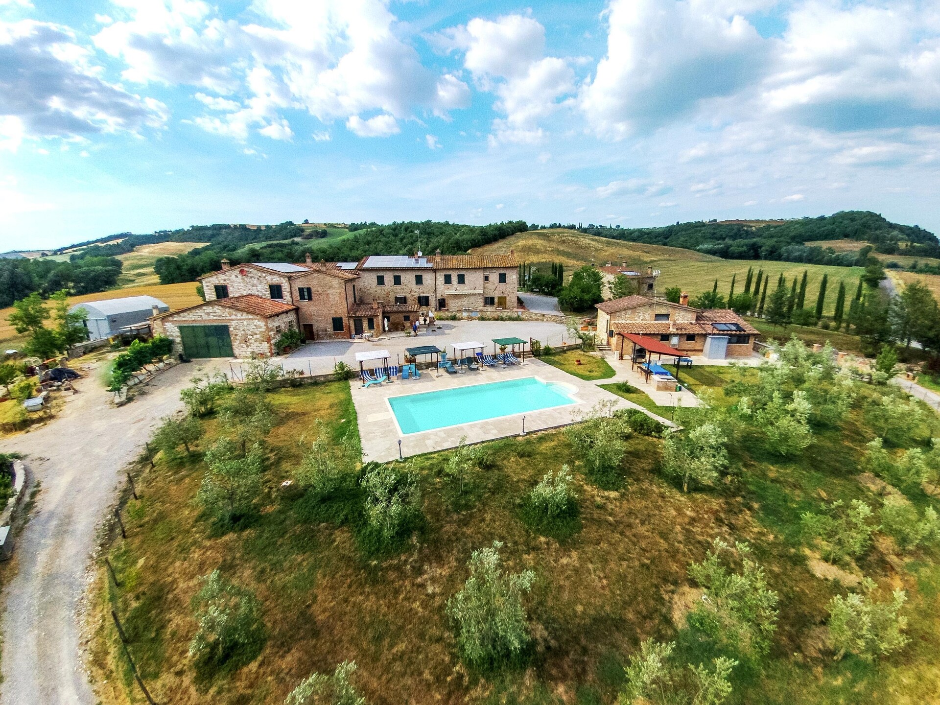 Acqua: Intiem Toscaans landhuis voor 2 bij Asciano met gemeenschappelijk zwembad - foto 32