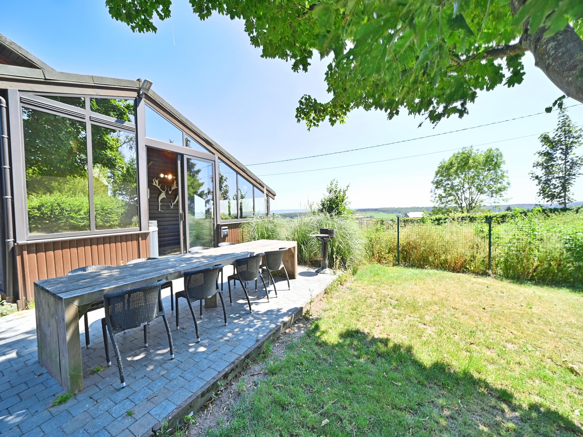Vakantiehuis Arbre Dressé in Somme-Leuze met jacuzzi en tuin - foto 5