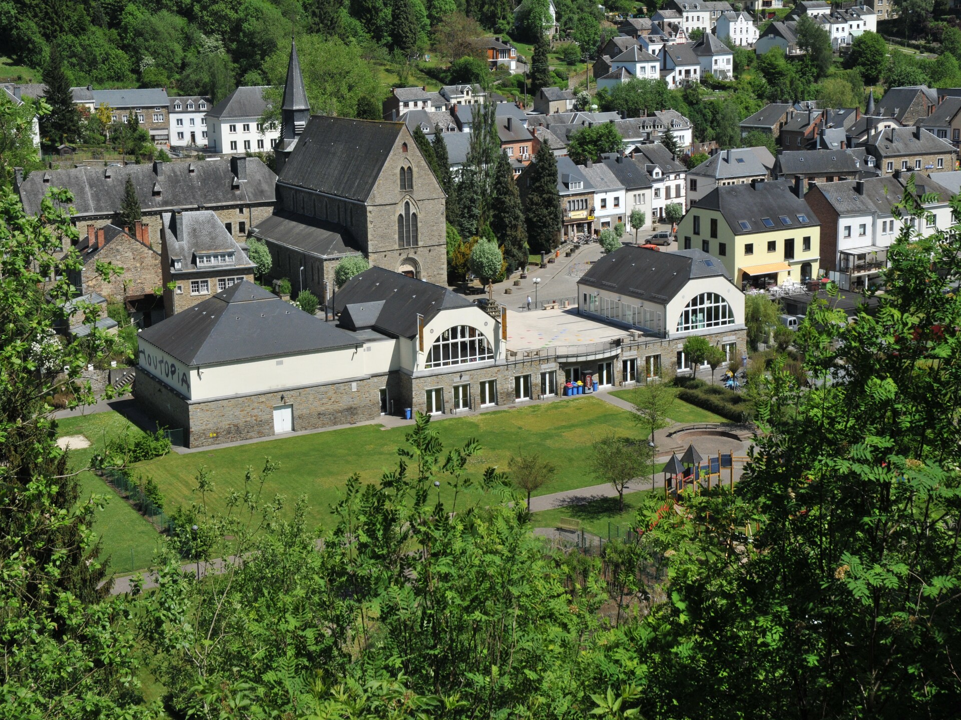 Vrijstaand vakantiehuis in Houffalize met tuin, dichtbij meer en centrum - foto 6