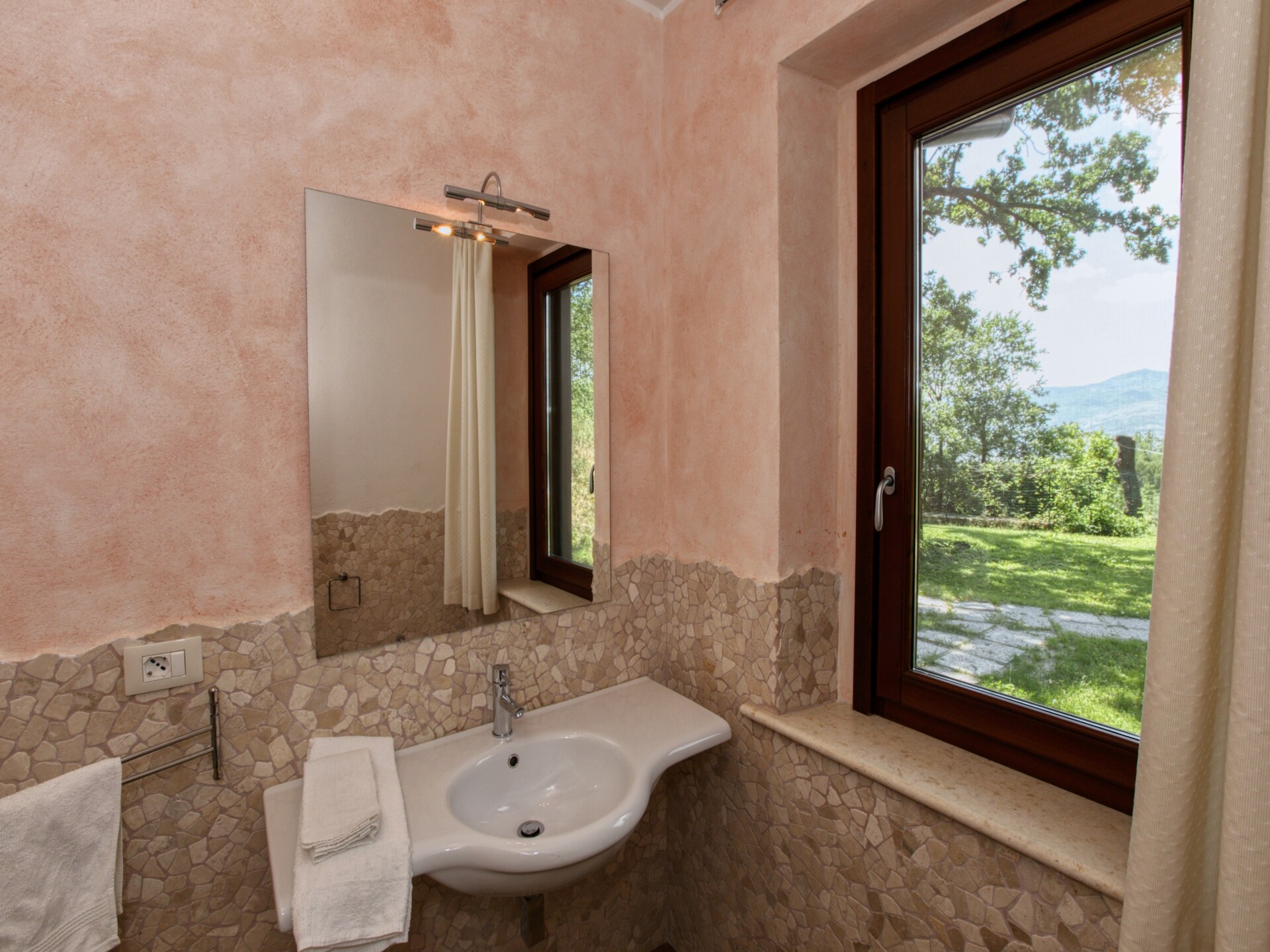 Villa Insieme: Sfeervol landhuis voor 8 in de bossen van Abruzzo - foto 23
