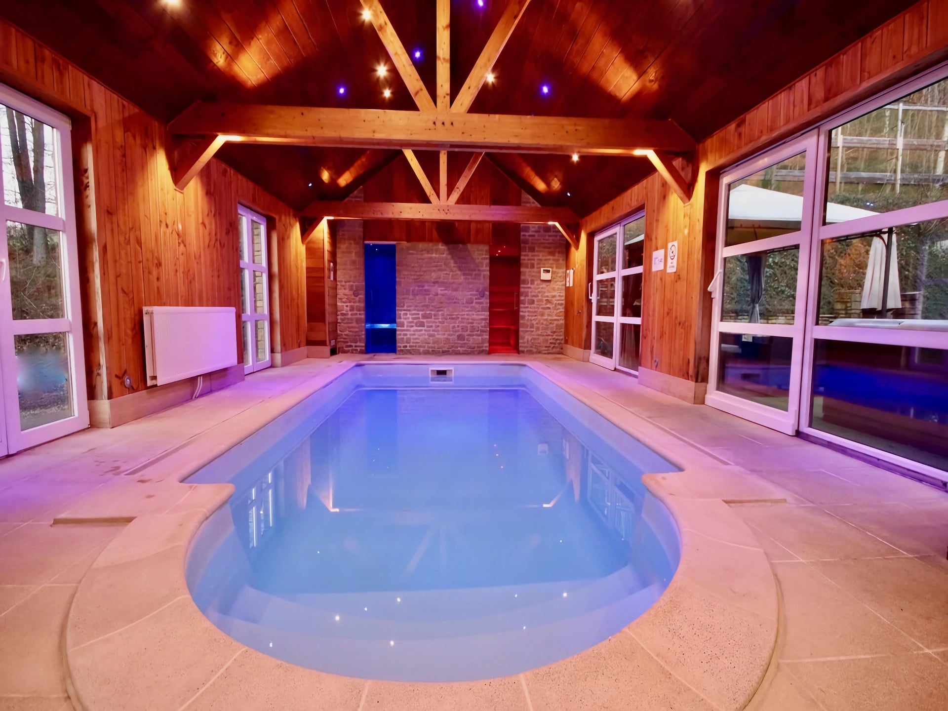 Privézwembad en luxe in Stoumont: Vakantiehuis voor 24 personen - foto 2