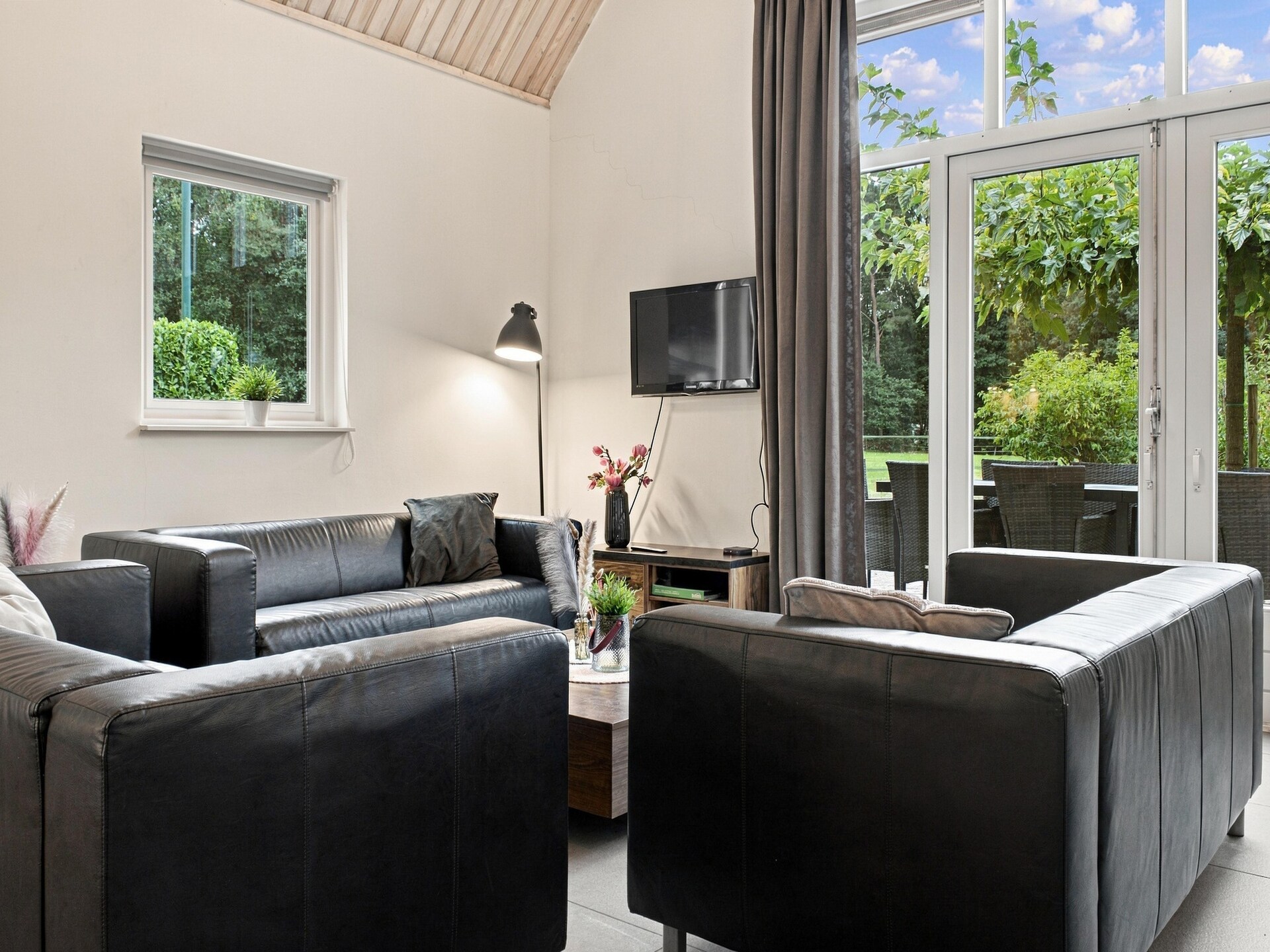 10-persoons vakantiehuis in Vessem met wellness en natuuruitzicht - foto 14