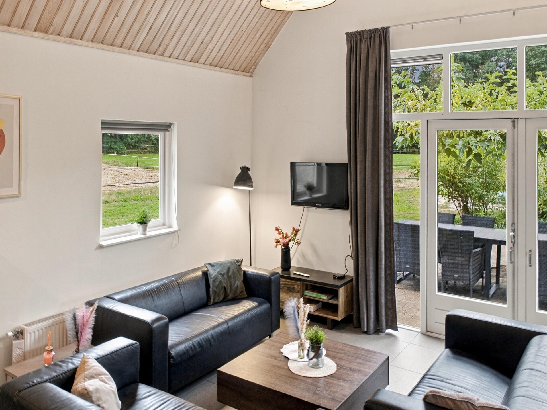 10-persoons vakantiehuis in Vessem met wellness en natuuruitzicht - foto 17