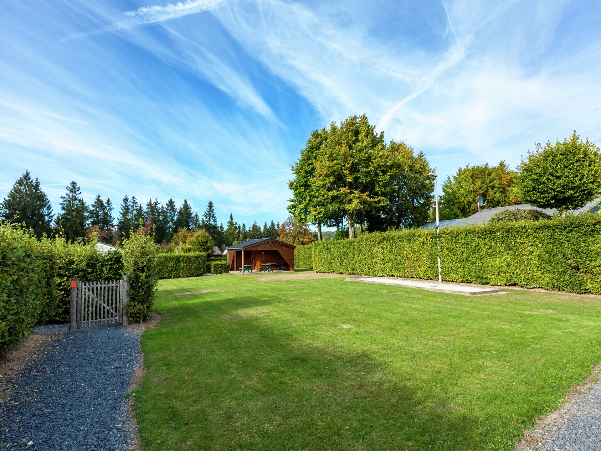 Vrijstaand chalet met sauna, tuin & BBQ op 100m van het meer in Büllingen - foto 21