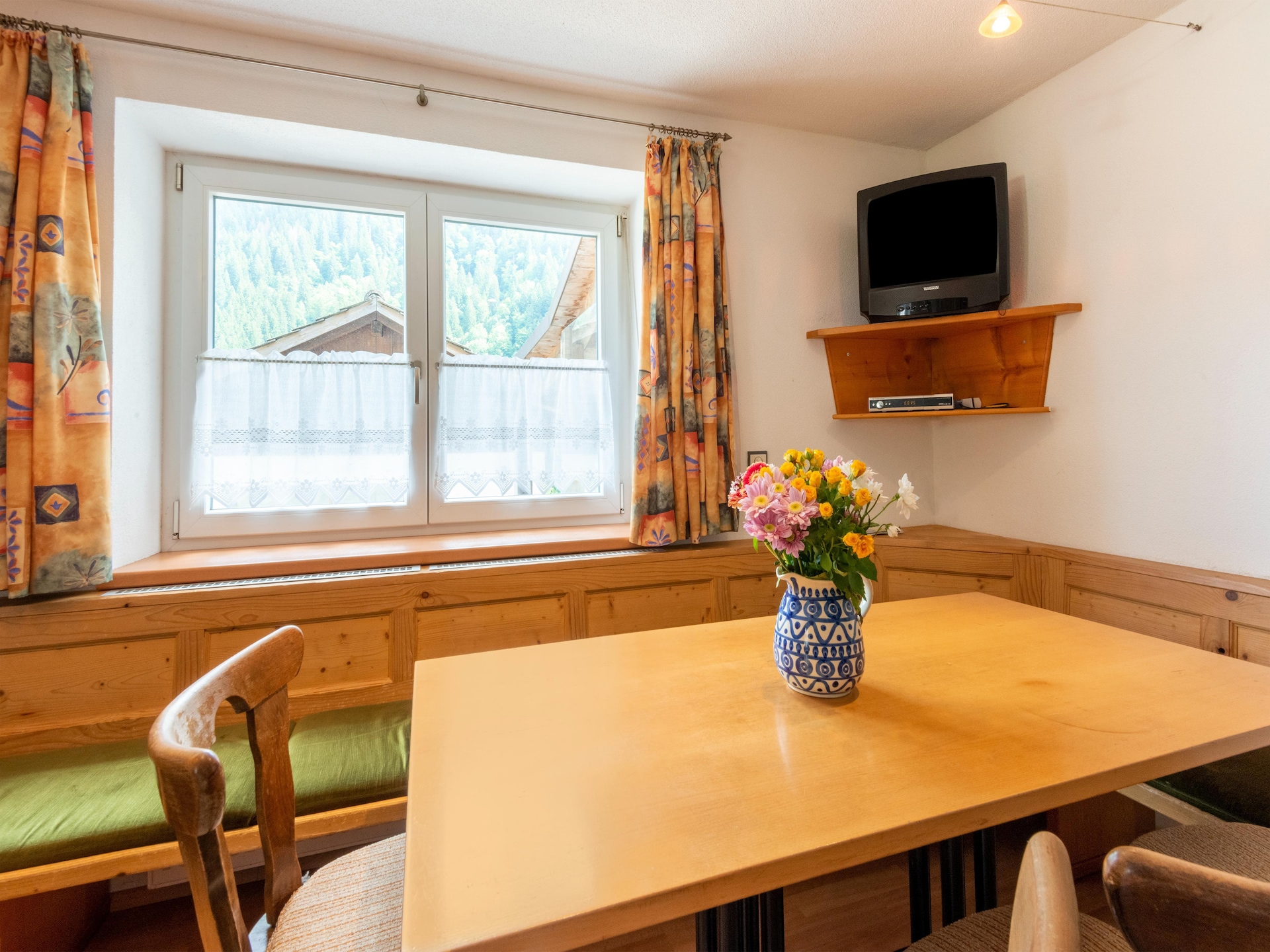 Ruim landhuis voor 18 personen aan de bosrand bij St. Gallenkirch - foto 8