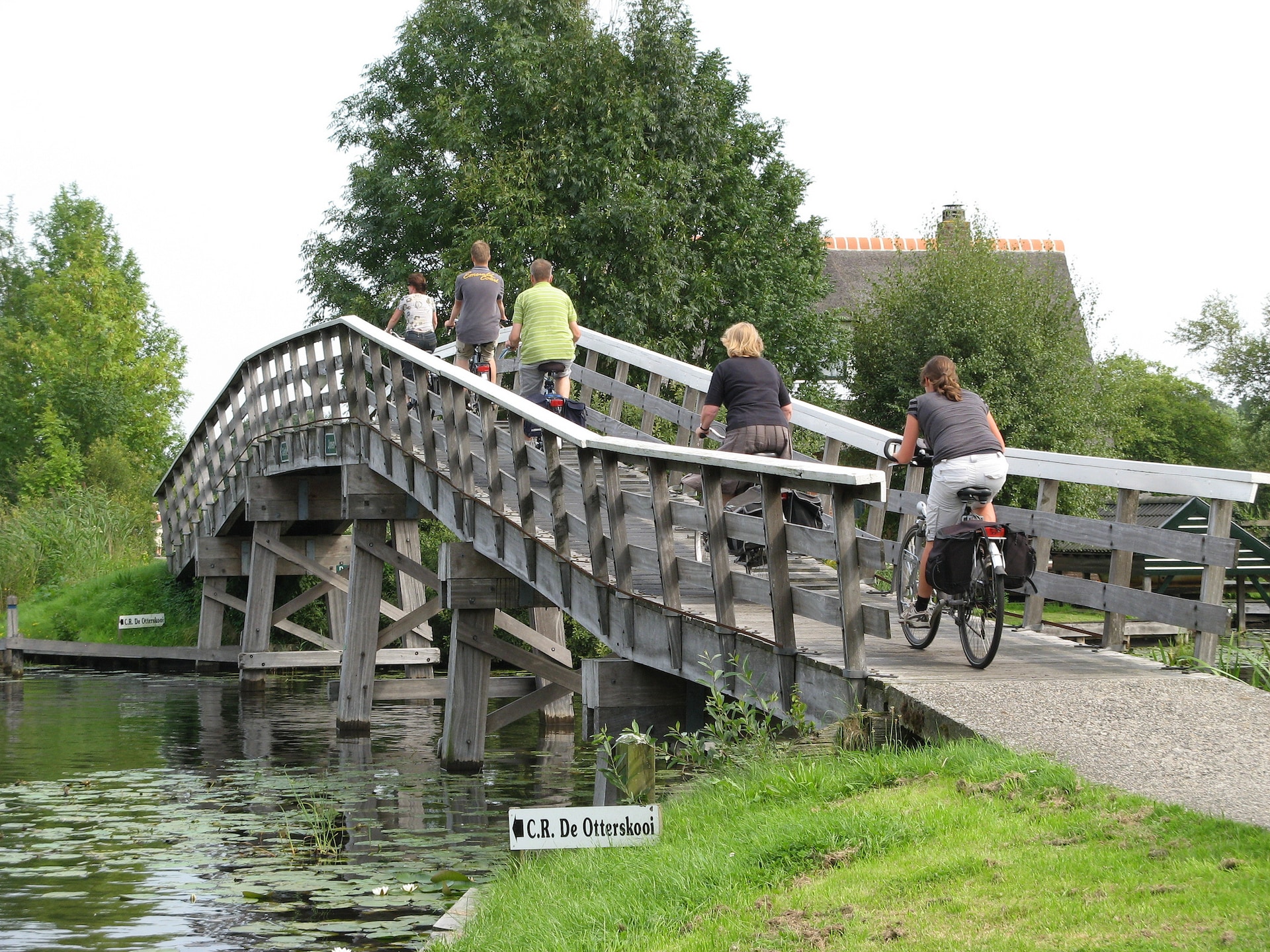 Vrijstaande rietgedekte villa aan Belterwiedemeer met privésteiger - foto 21