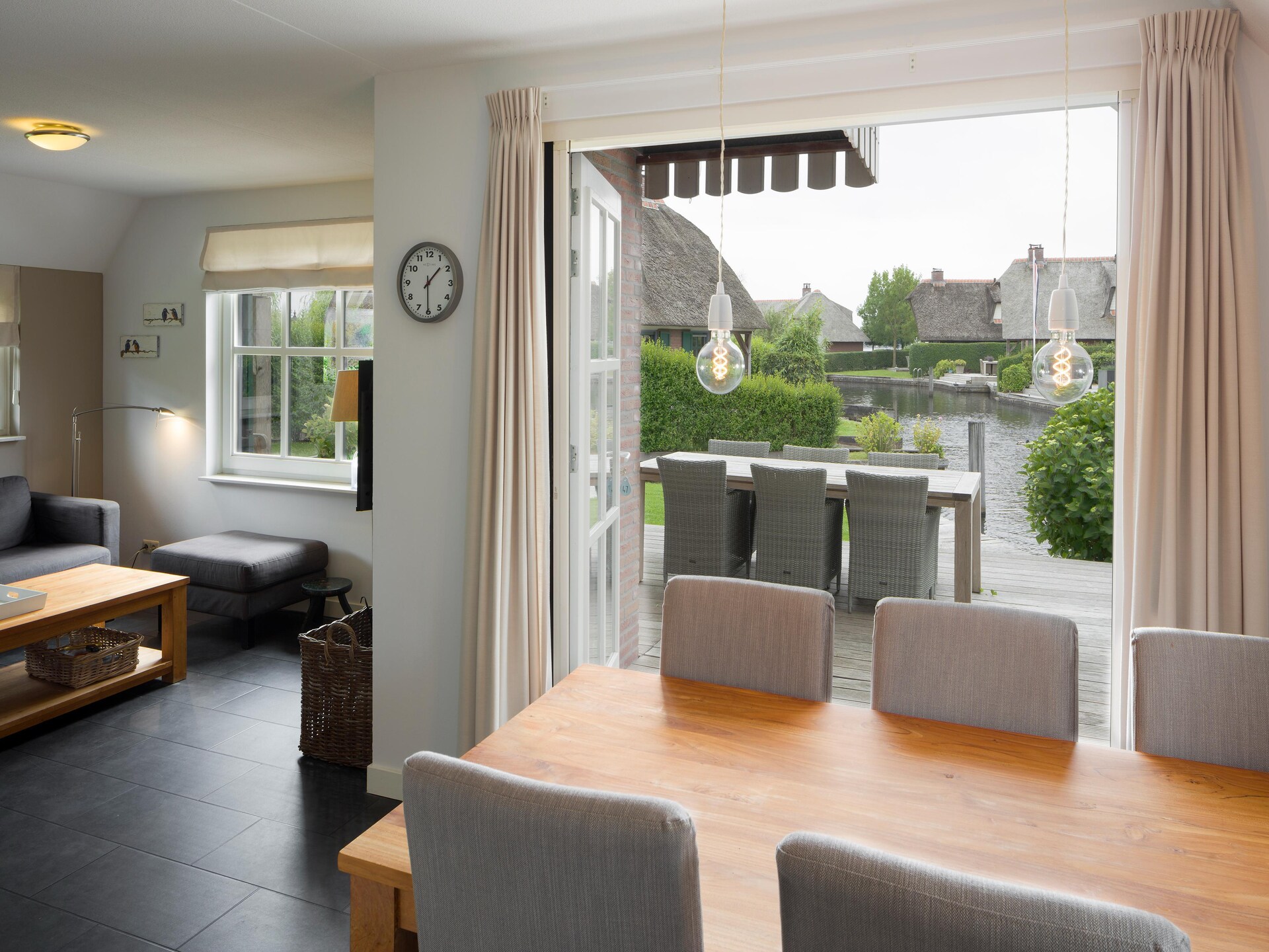 Vrijstaande rietgedekte villa aan Belterwiedemeer met privésteiger - foto 6
