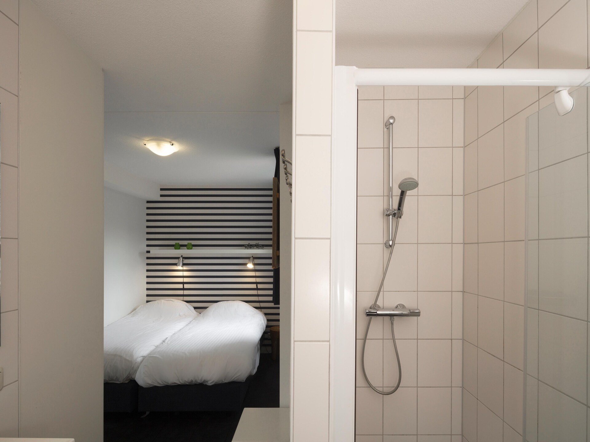 Vrijstaande rietgedekte villa aan Belterwiedemeer met privésteiger - foto 8