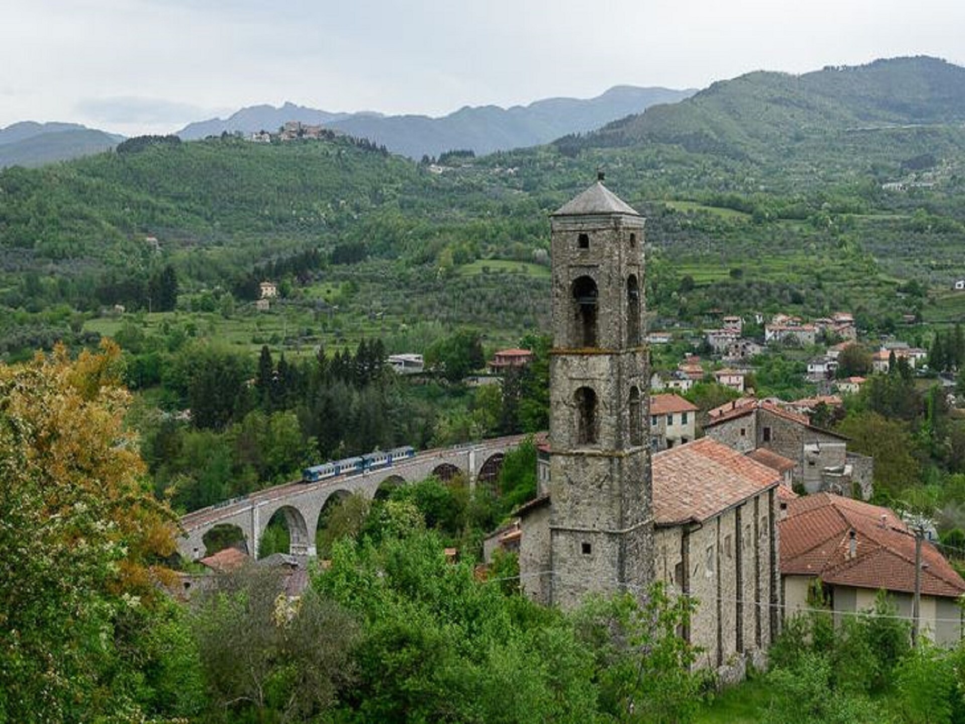 Rustiek appartement in bosrijke oase met zwembad bij Casola in Lunigiana - foto 38
