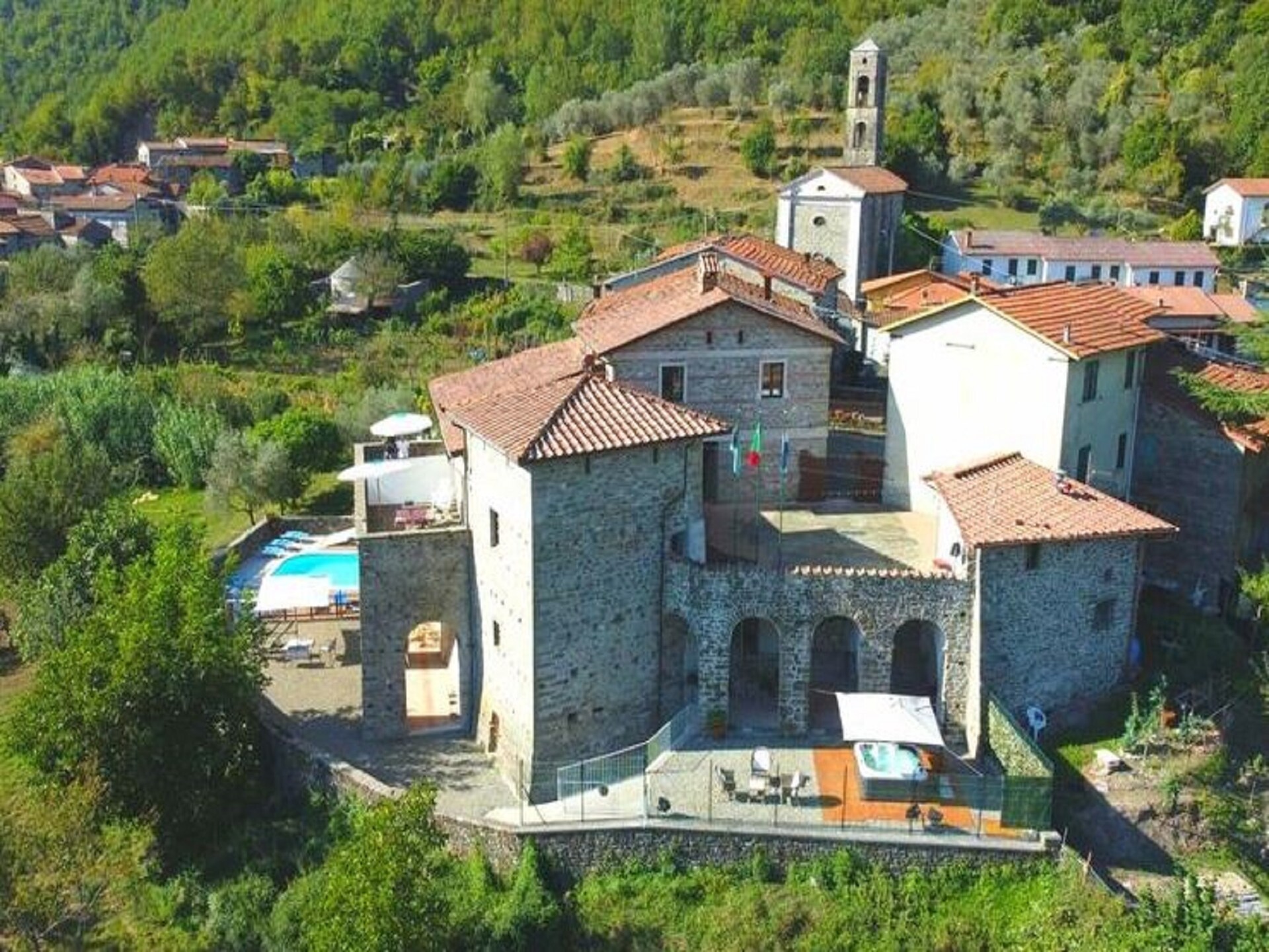 Rustiek appartement in bosrijke oase met zwembad bij Casola in Lunigiana - foto 7