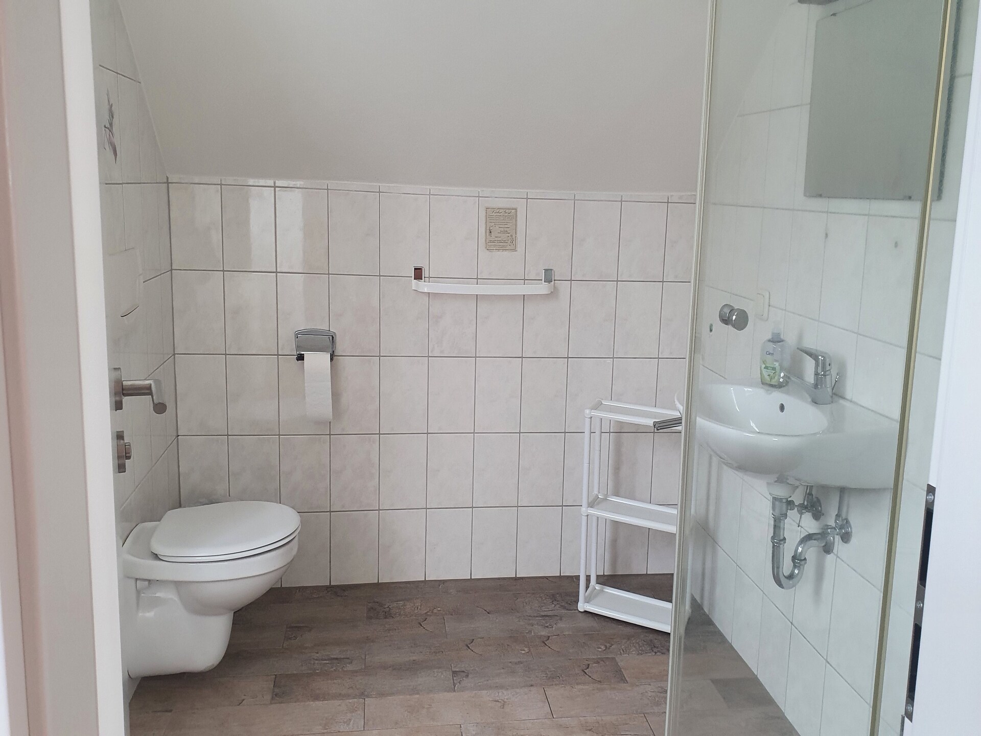 Ruim vakantiehuis voor 8 in de bossen bij Homberg met 4 badkamers - foto 18
