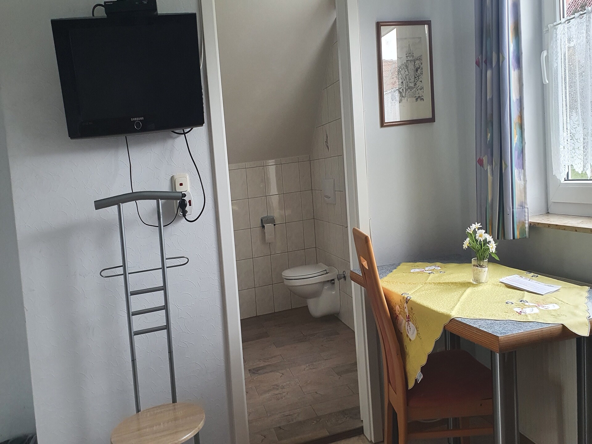 Ruim vakantiehuis voor 8 in de bossen bij Homberg met 4 badkamers - foto 13