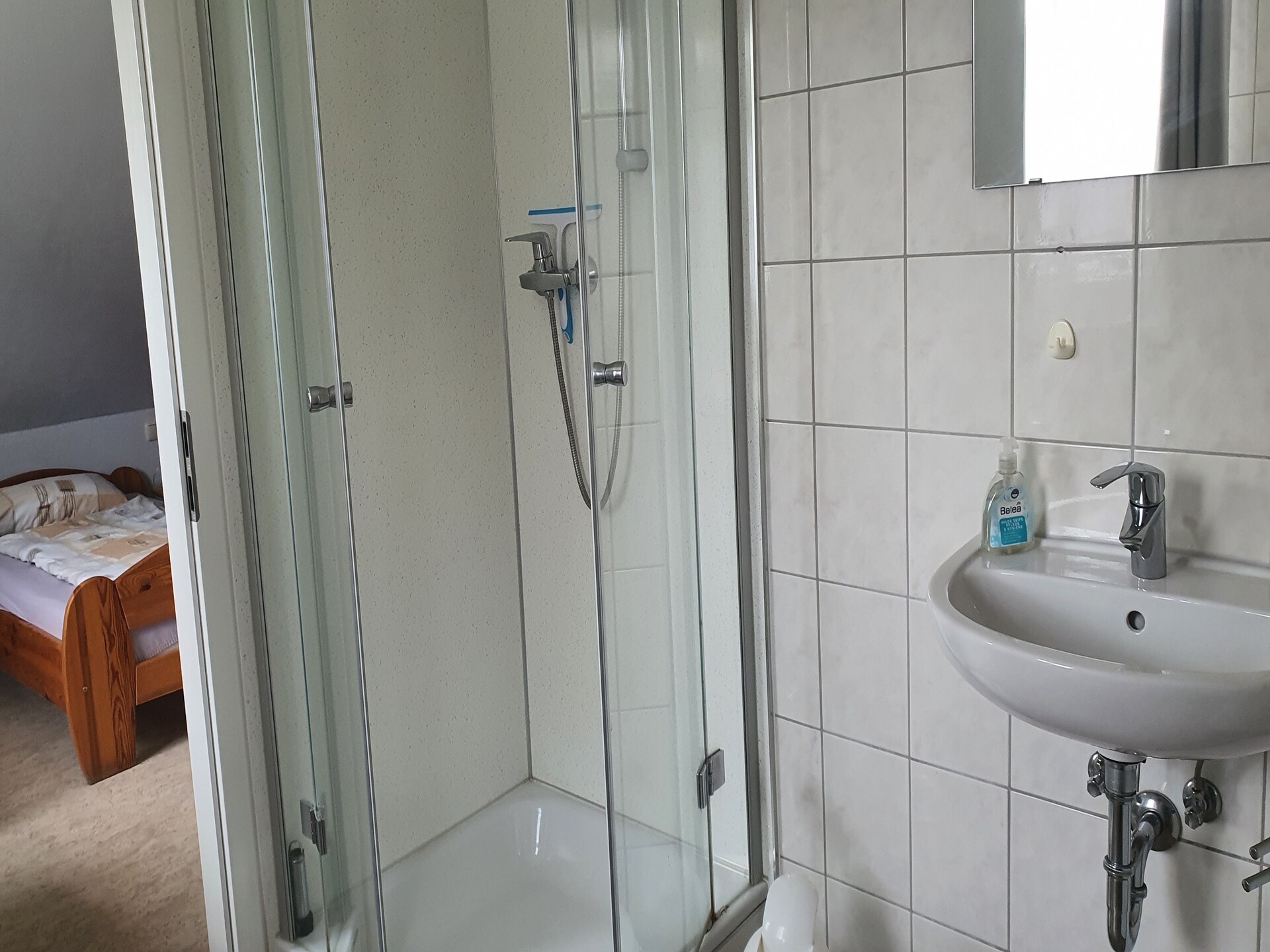 Ruim vakantiehuis voor 8 in de bossen bij Homberg met 4 badkamers - foto 15