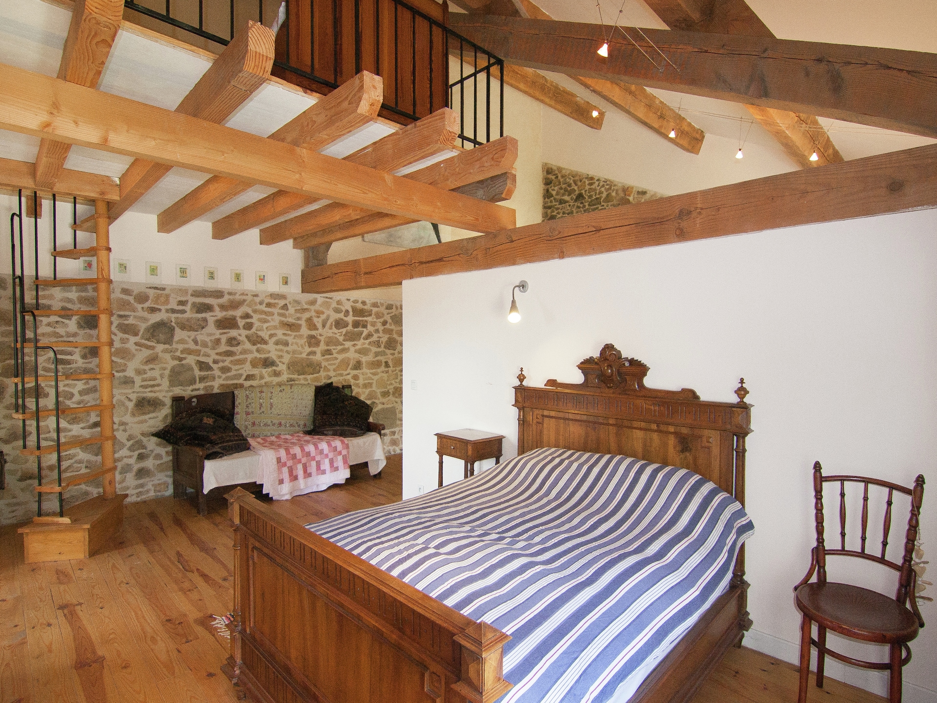 Domaine de Bellac: 6 gîtes voor 32 personen met zwembad bij Roussines - foto 28