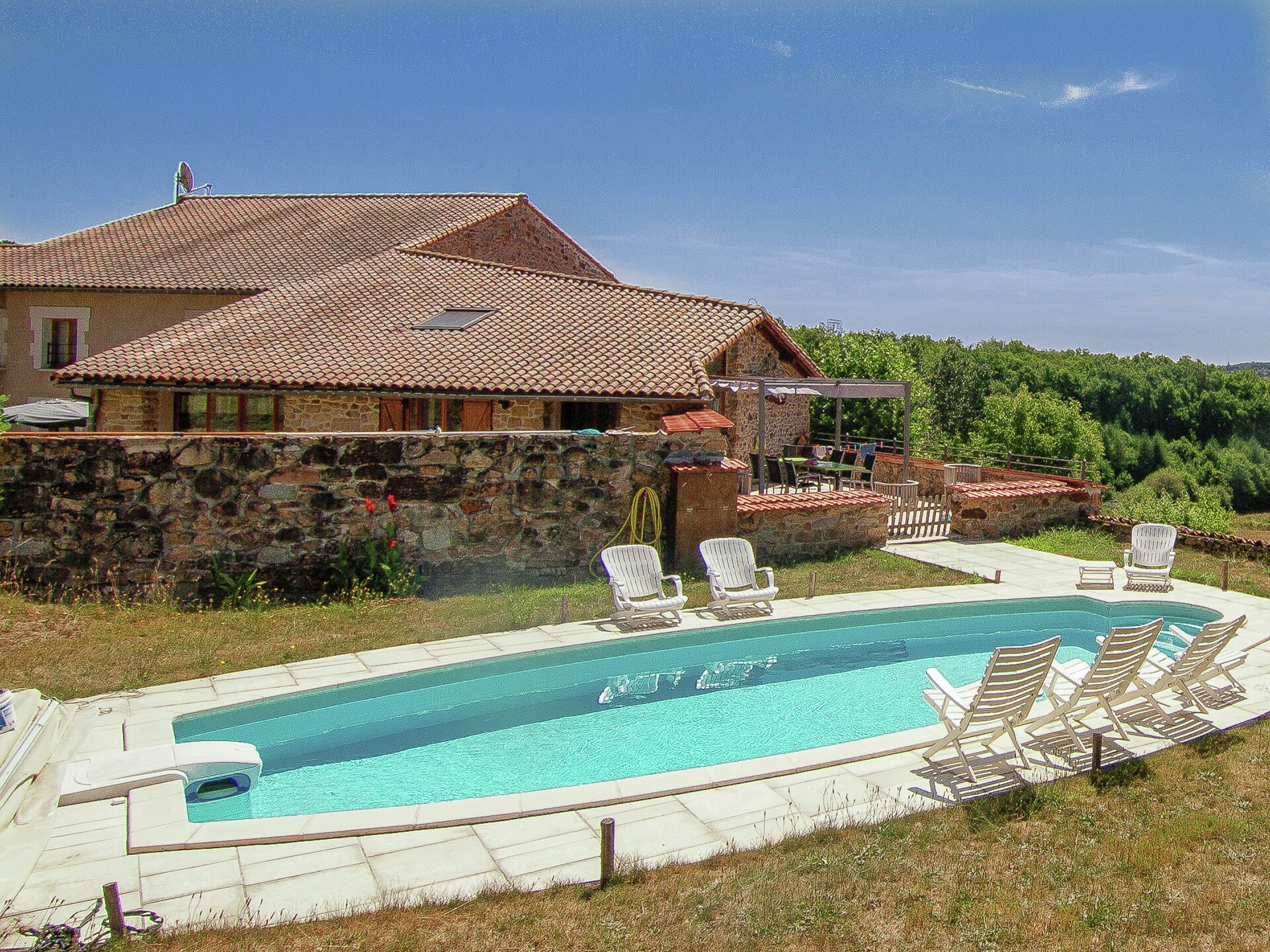 Domaine de Bellac: 6 gîtes voor 32 personen met zwembad bij Roussines - foto 6
